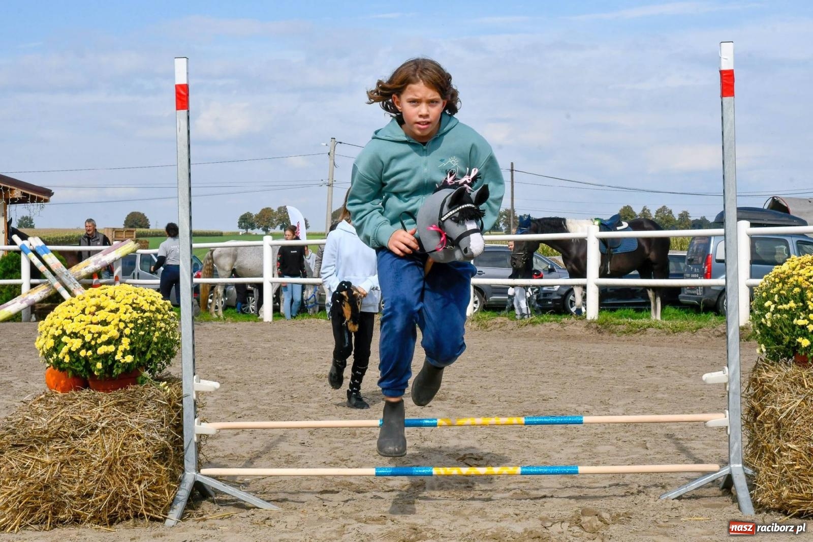 Zdjęcie w galerii na portalu naszraciborz.pl: Ponad sto koni na żerdzińskim Hubertusie [FOTO i WIDEO] wiadomości z regionu