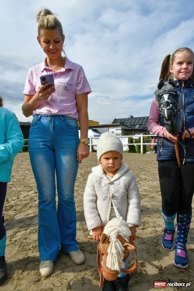 Zdjęcie w galerii na portalu naszraciborz.pl: Ponad sto koni na żerdzińskim Hubertusie [FOTO i WIDEO] wiadomości z regionu