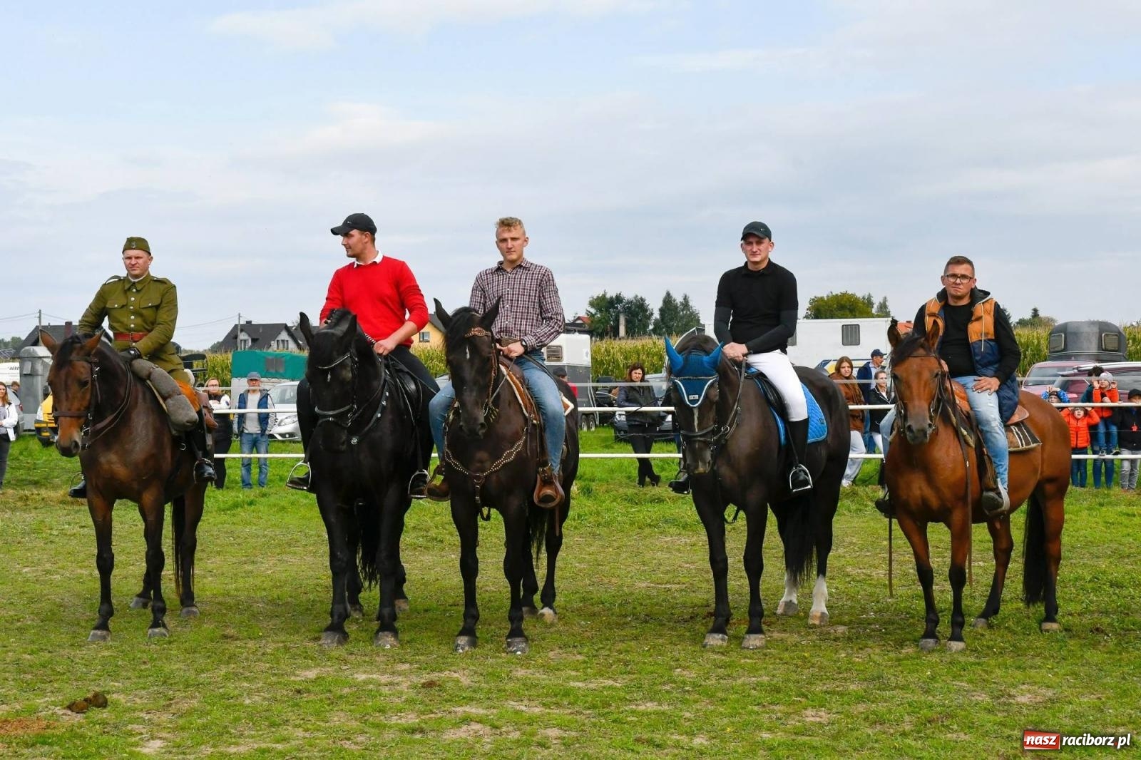Zdjęcie w galerii na portalu naszraciborz.pl: Ponad sto koni na żerdzińskim Hubertusie [FOTO i WIDEO] wiadomości z regionu