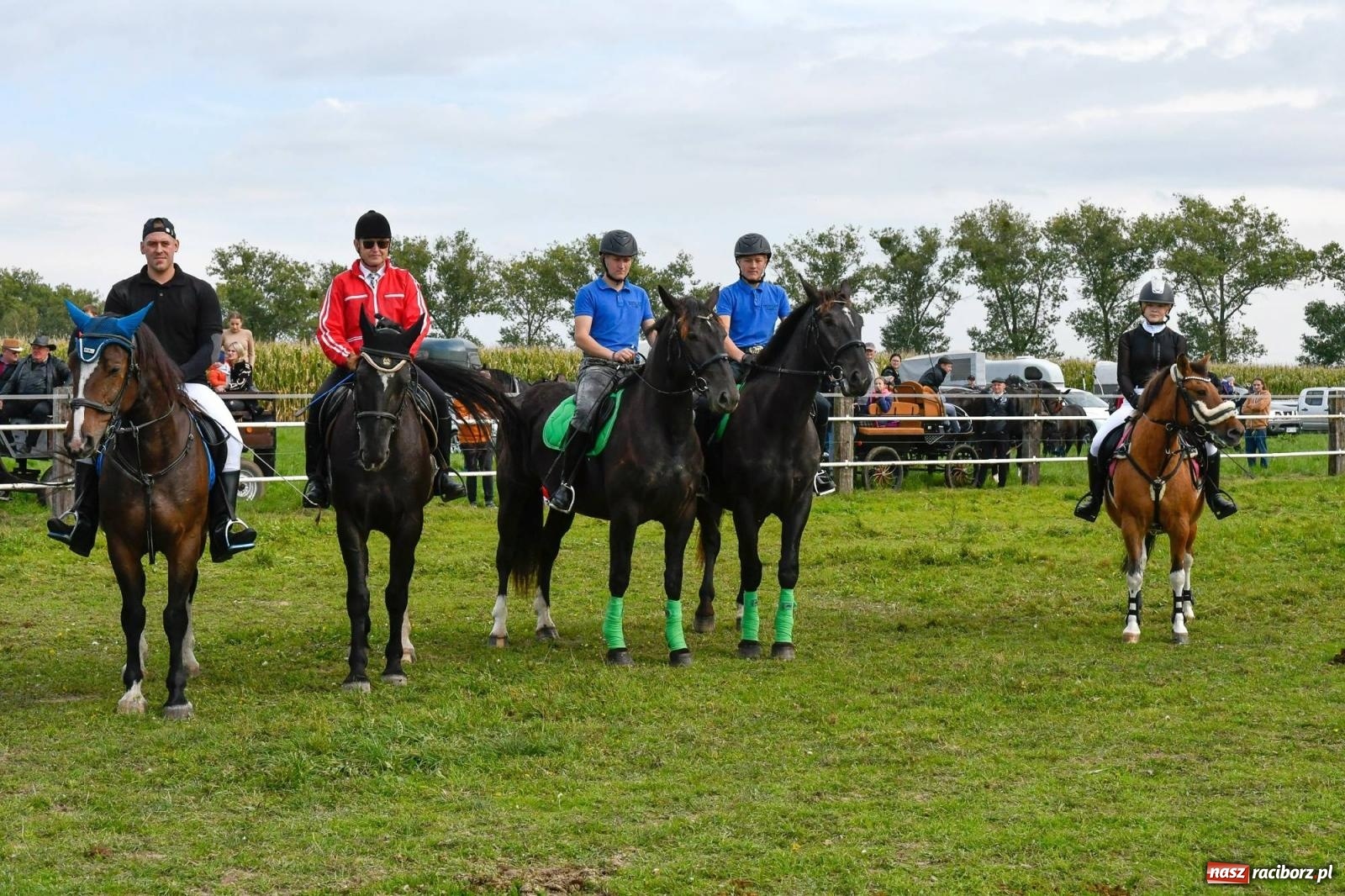Zdjęcie w galerii na portalu naszraciborz.pl: Ponad sto koni na żerdzińskim Hubertusie [FOTO i WIDEO] wiadomości z regionu