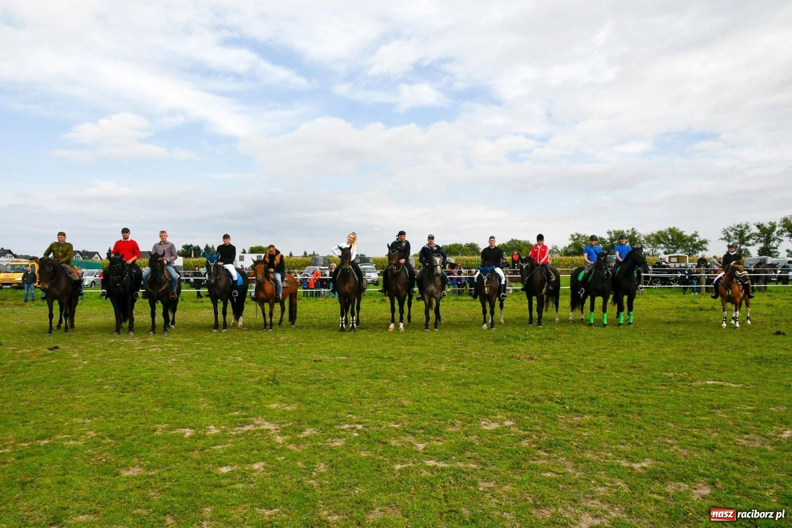 Zdjęcie w galerii na portalu naszraciborz.pl: Ponad sto koni na żerdzińskim Hubertusie [FOTO i WIDEO] wiadomości z regionu