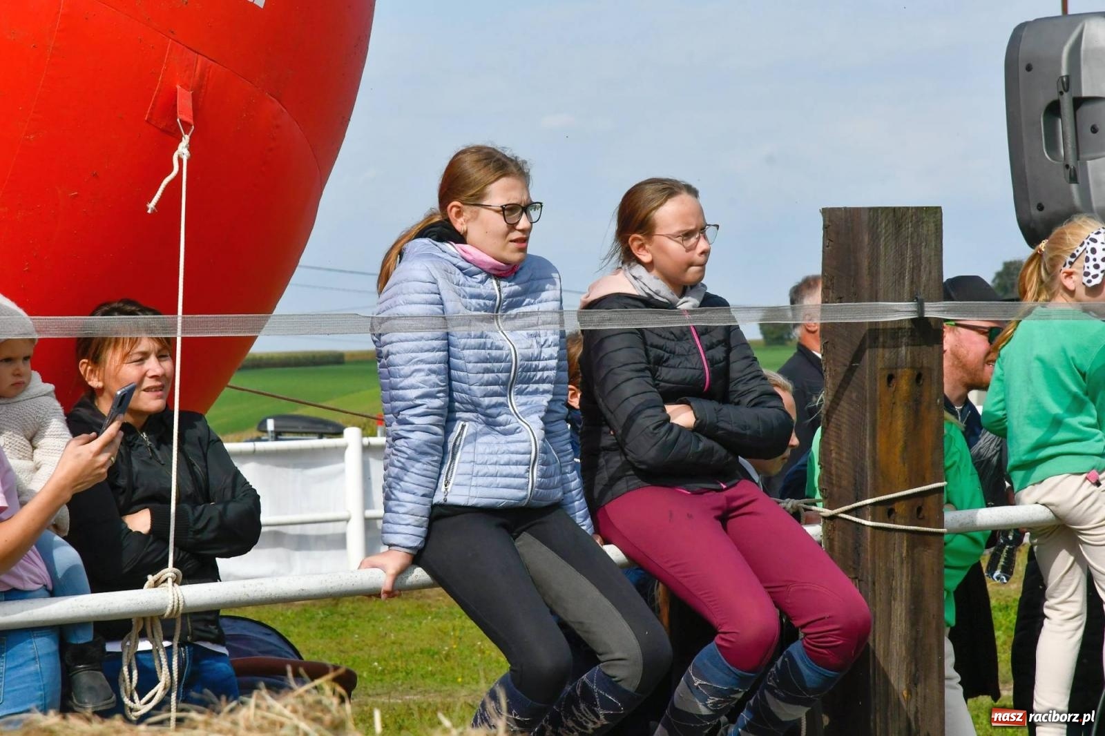 Zdjęcie w galerii na portalu naszraciborz.pl: Ponad sto koni na żerdzińskim Hubertusie [FOTO i WIDEO] wiadomości z regionu