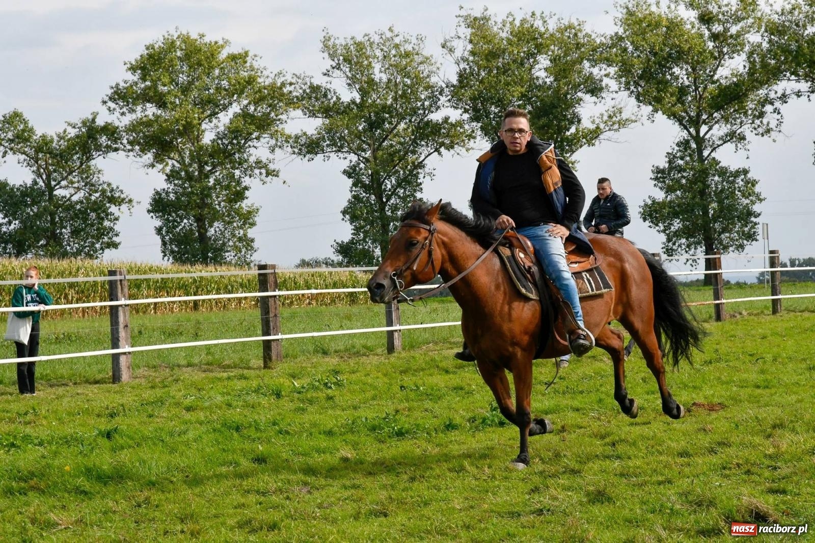 Zdjęcie w galerii na portalu naszraciborz.pl: Ponad sto koni na żerdzińskim Hubertusie [FOTO i WIDEO] wiadomości z regionu