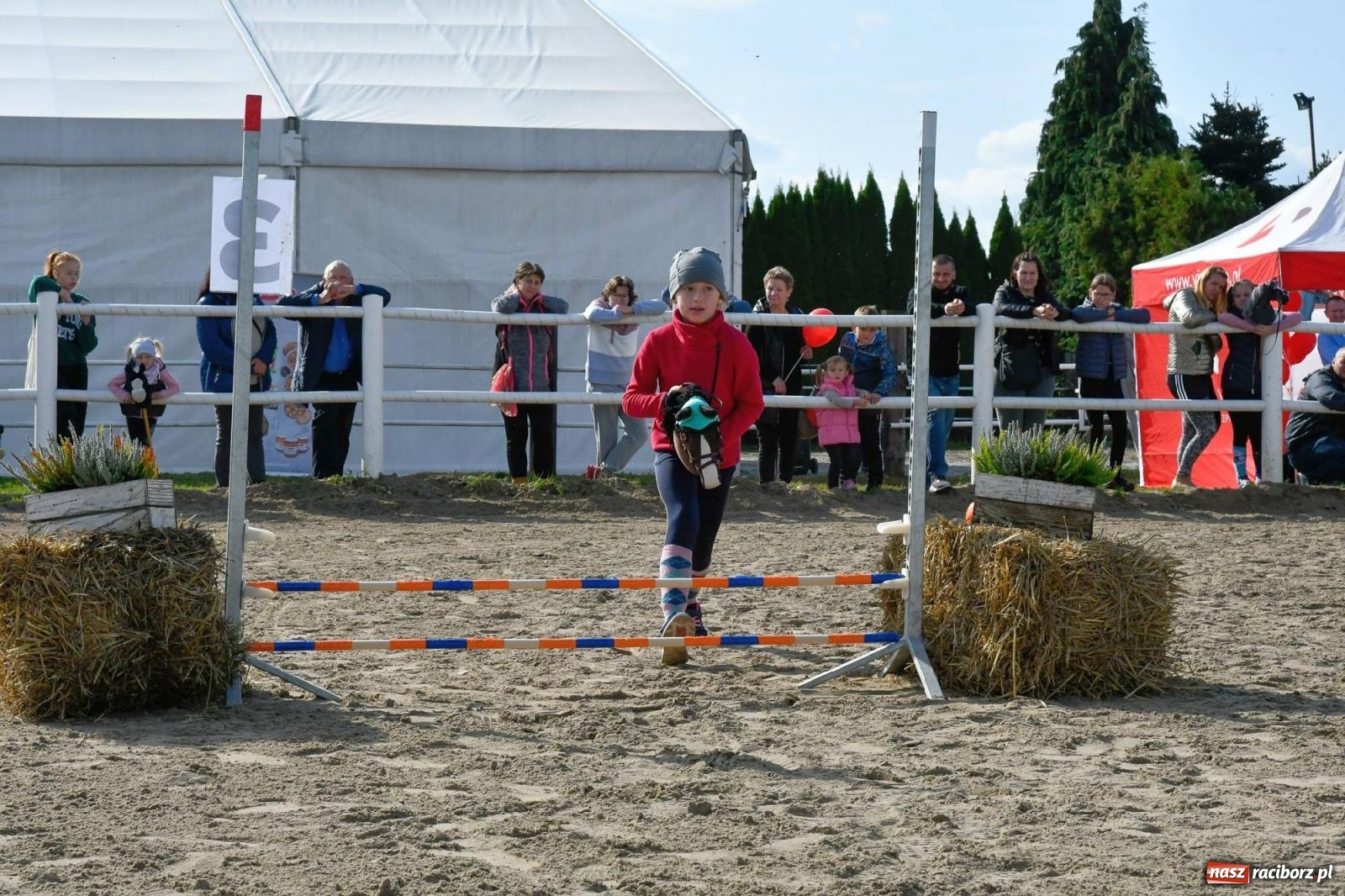 Zdjęcie w galerii na portalu naszraciborz.pl: Ponad sto koni na żerdzińskim Hubertusie [FOTO i WIDEO] wiadomości z regionu