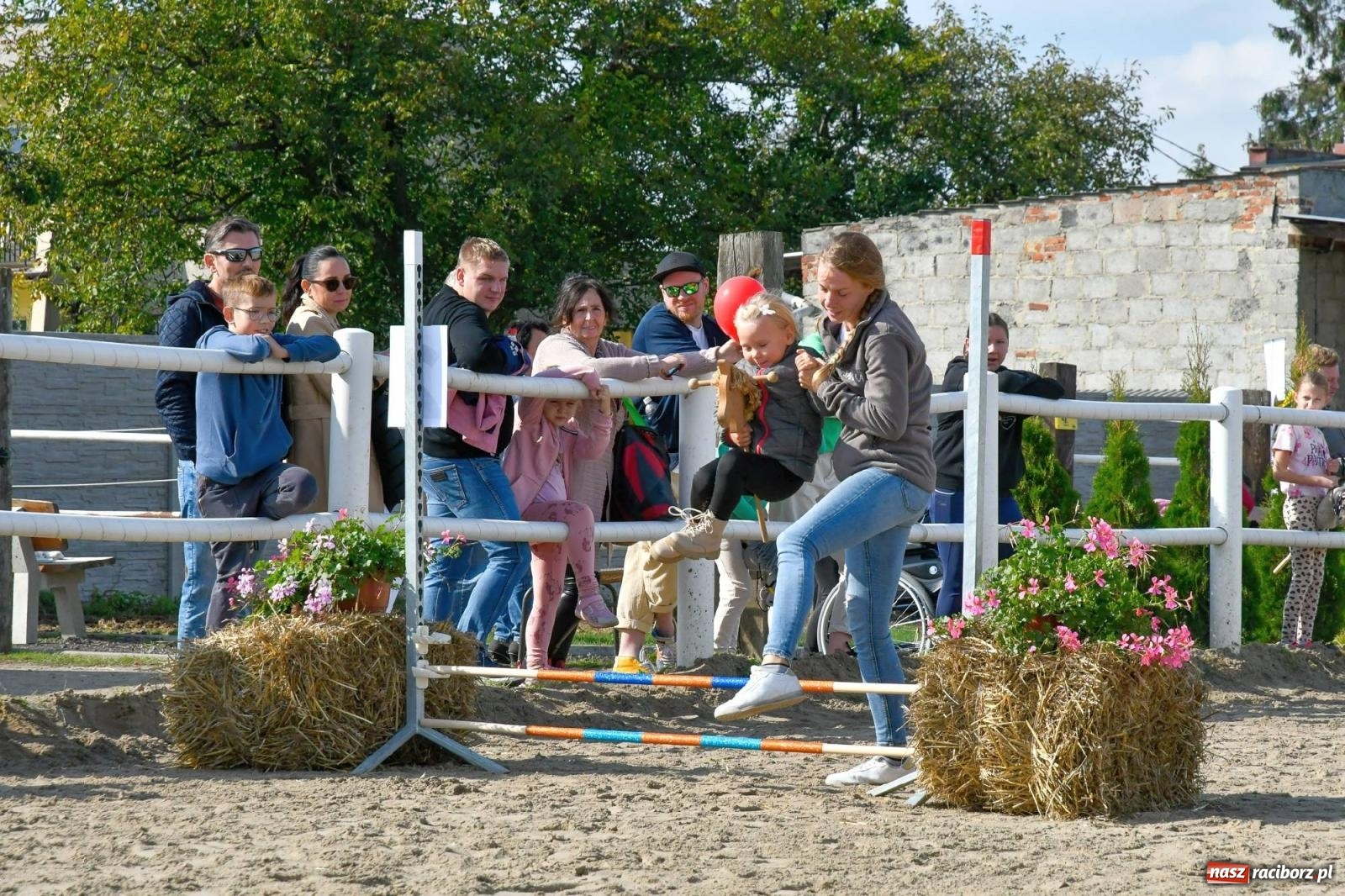 Zdjęcie w galerii na portalu naszraciborz.pl: Ponad sto koni na żerdzińskim Hubertusie [FOTO i WIDEO] wiadomości z regionu