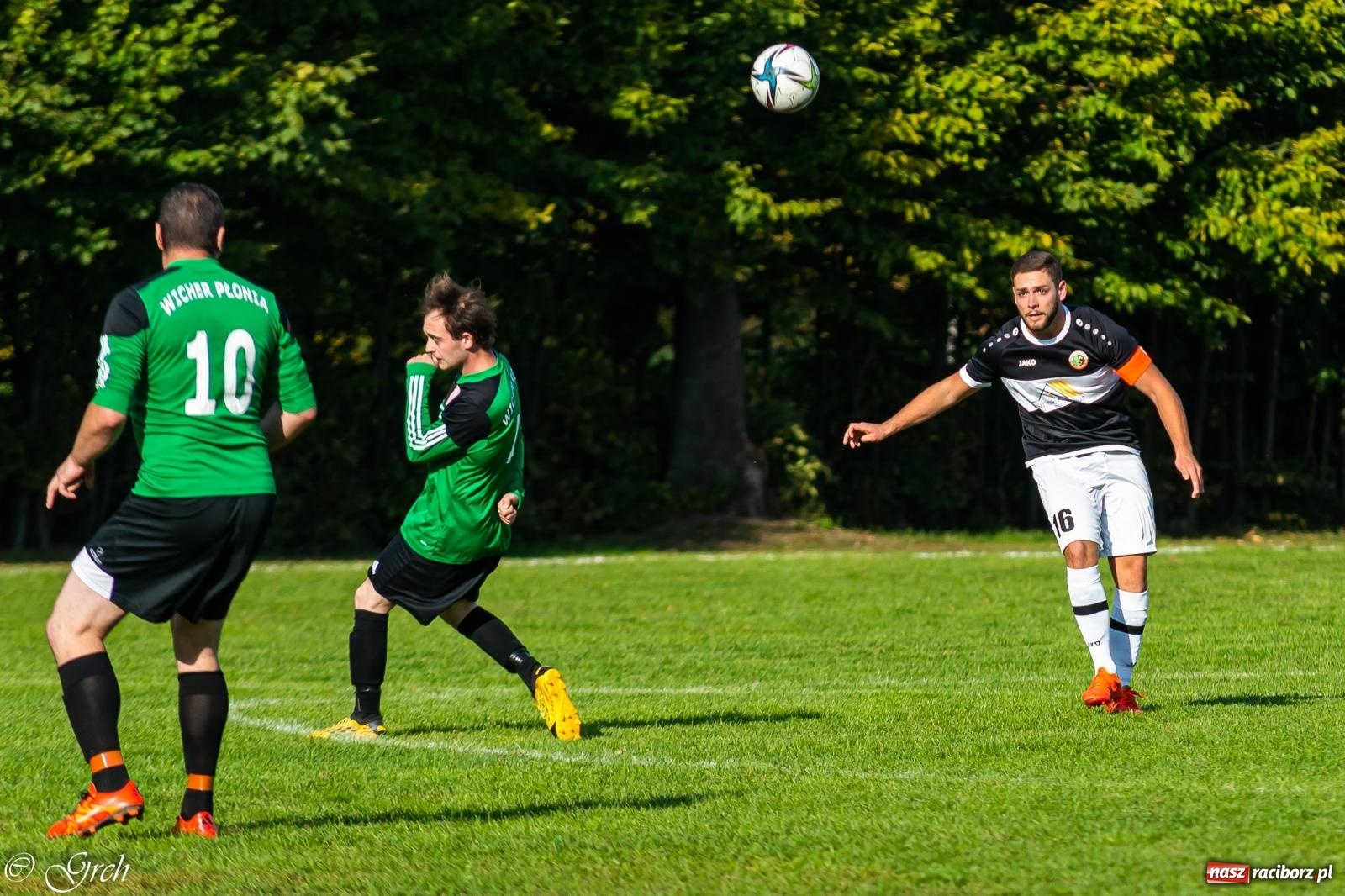 Zdjęcie w galerii na portalu naszraciborz.pl: Wicher Płonia niestraszny pszowskiemu Górnikowi [FOTO] wiadomości z regionu
