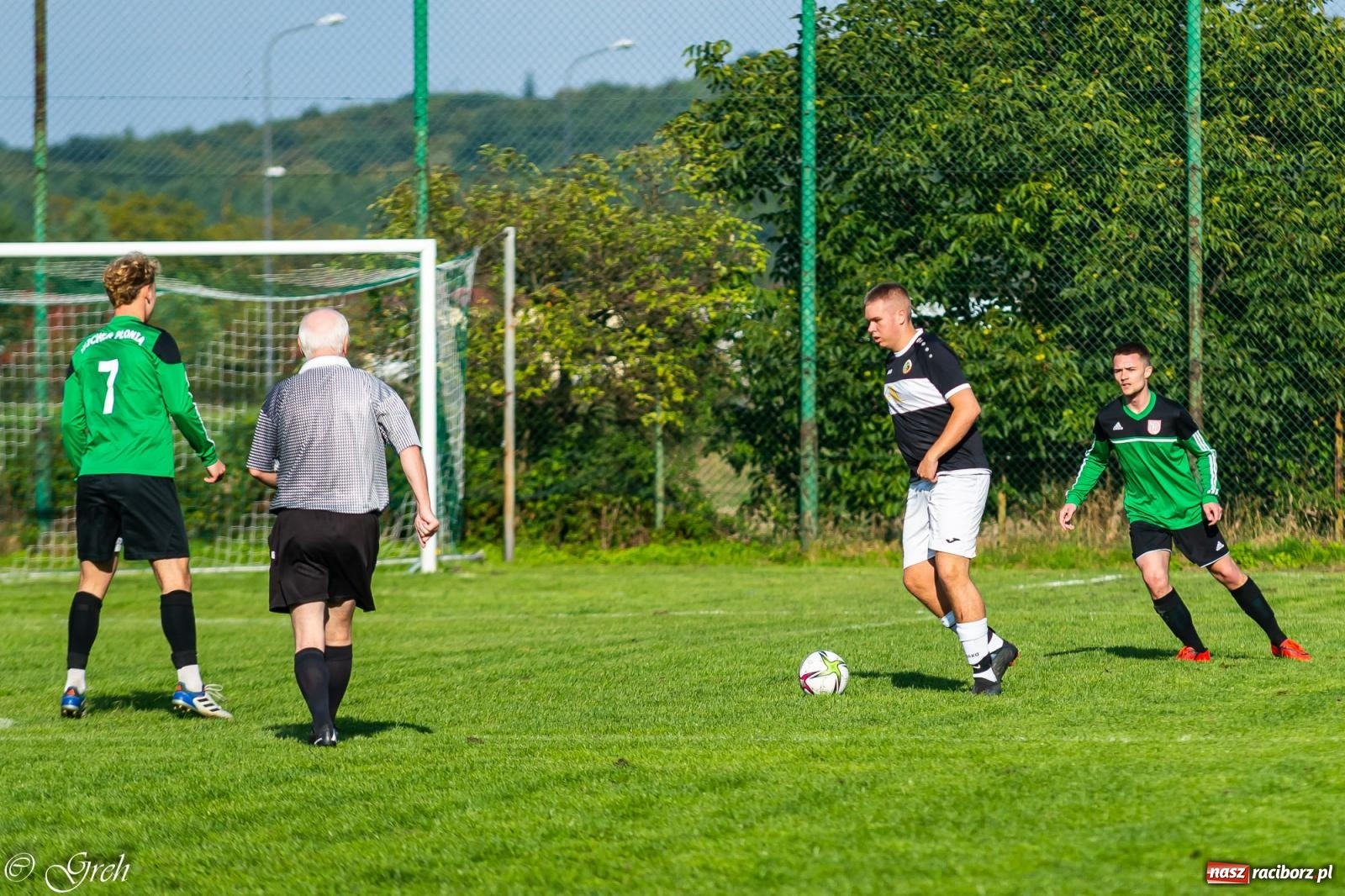 Zdjęcie w galerii na portalu naszraciborz.pl: Wicher Płonia niestraszny pszowskiemu Górnikowi [FOTO] wiadomości z regionu