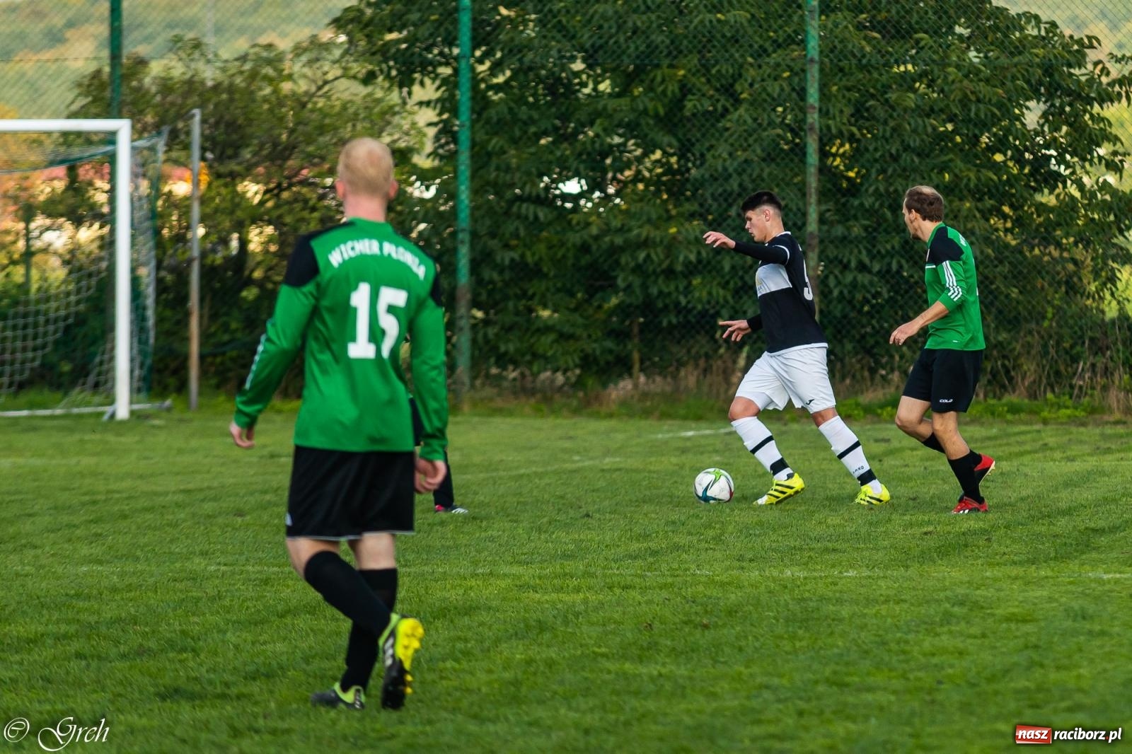 Zdjęcie w galerii na portalu naszraciborz.pl: Wicher Płonia niestraszny pszowskiemu Górnikowi [FOTO] wiadomości z regionu