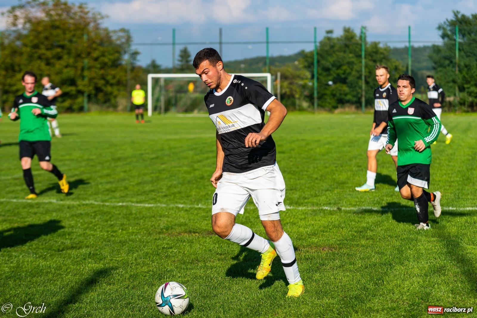 Zdjęcie w galerii na portalu naszraciborz.pl: Wicher Płonia niestraszny pszowskiemu Górnikowi [FOTO] wiadomości z regionu