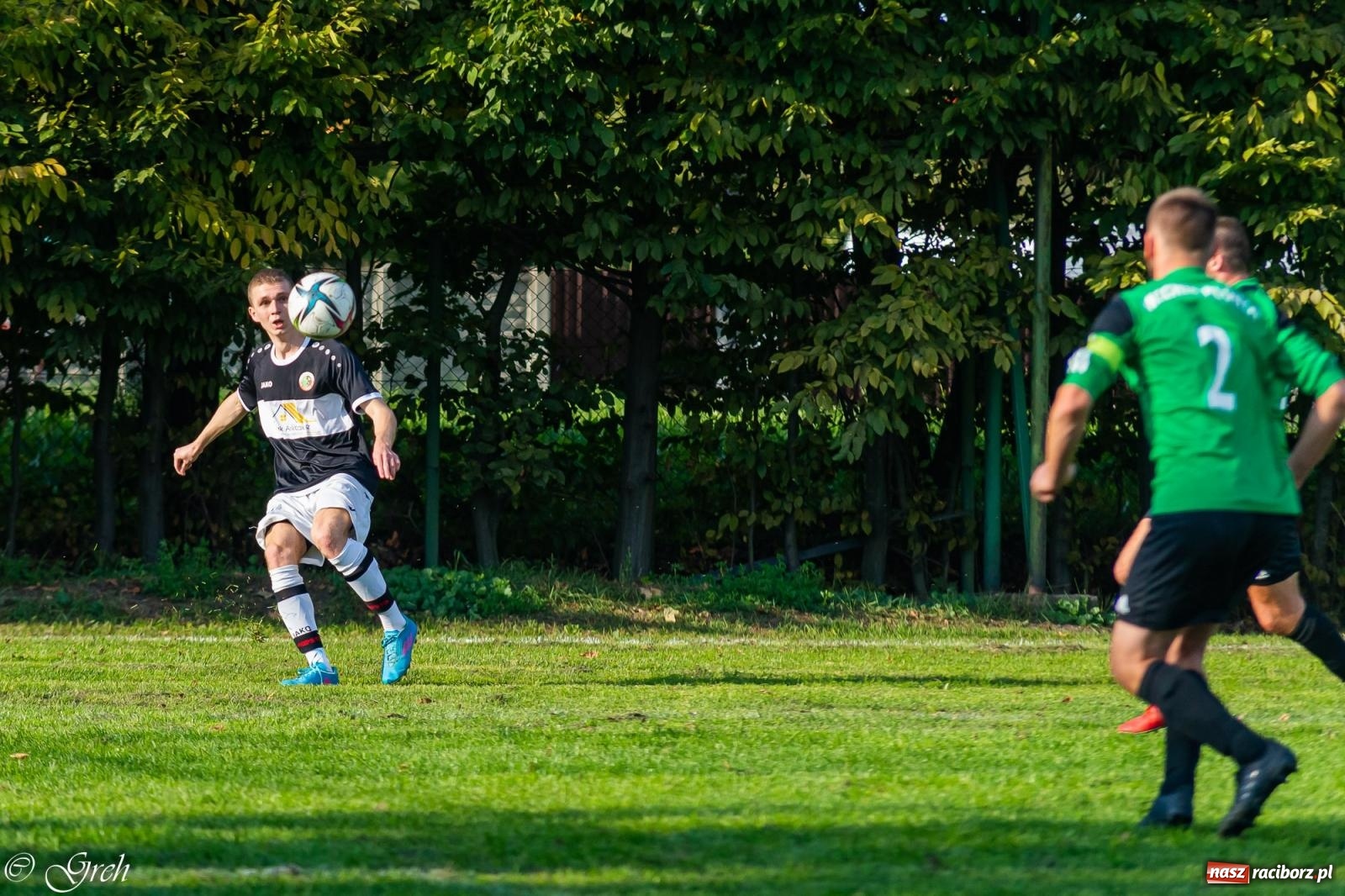 Zdjęcie w galerii na portalu naszraciborz.pl: Wicher Płonia niestraszny pszowskiemu Górnikowi [FOTO] wiadomości z regionu