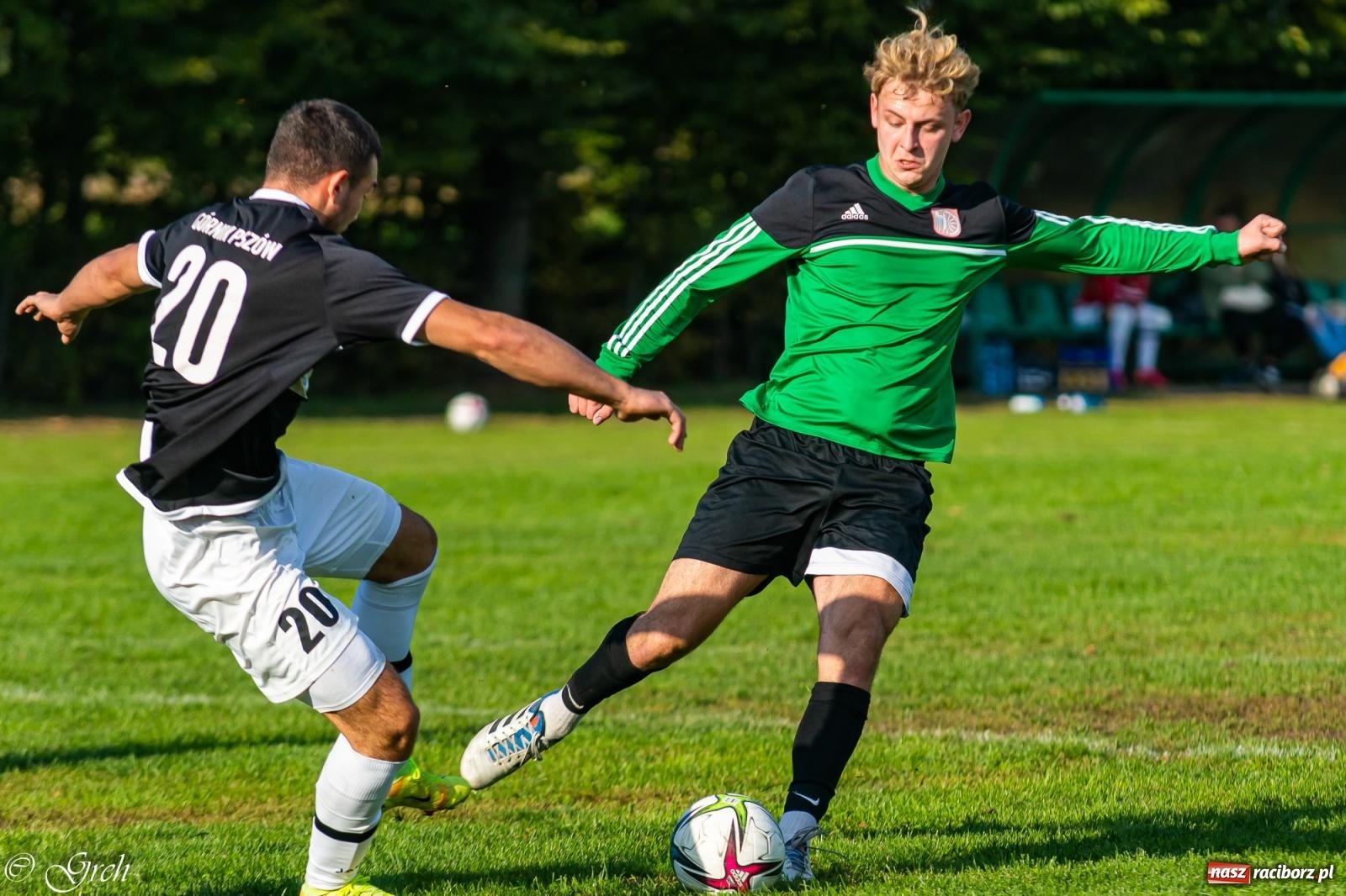 Zdjęcie w galerii na portalu naszraciborz.pl: Wicher Płonia niestraszny pszowskiemu Górnikowi [FOTO] wiadomości z regionu