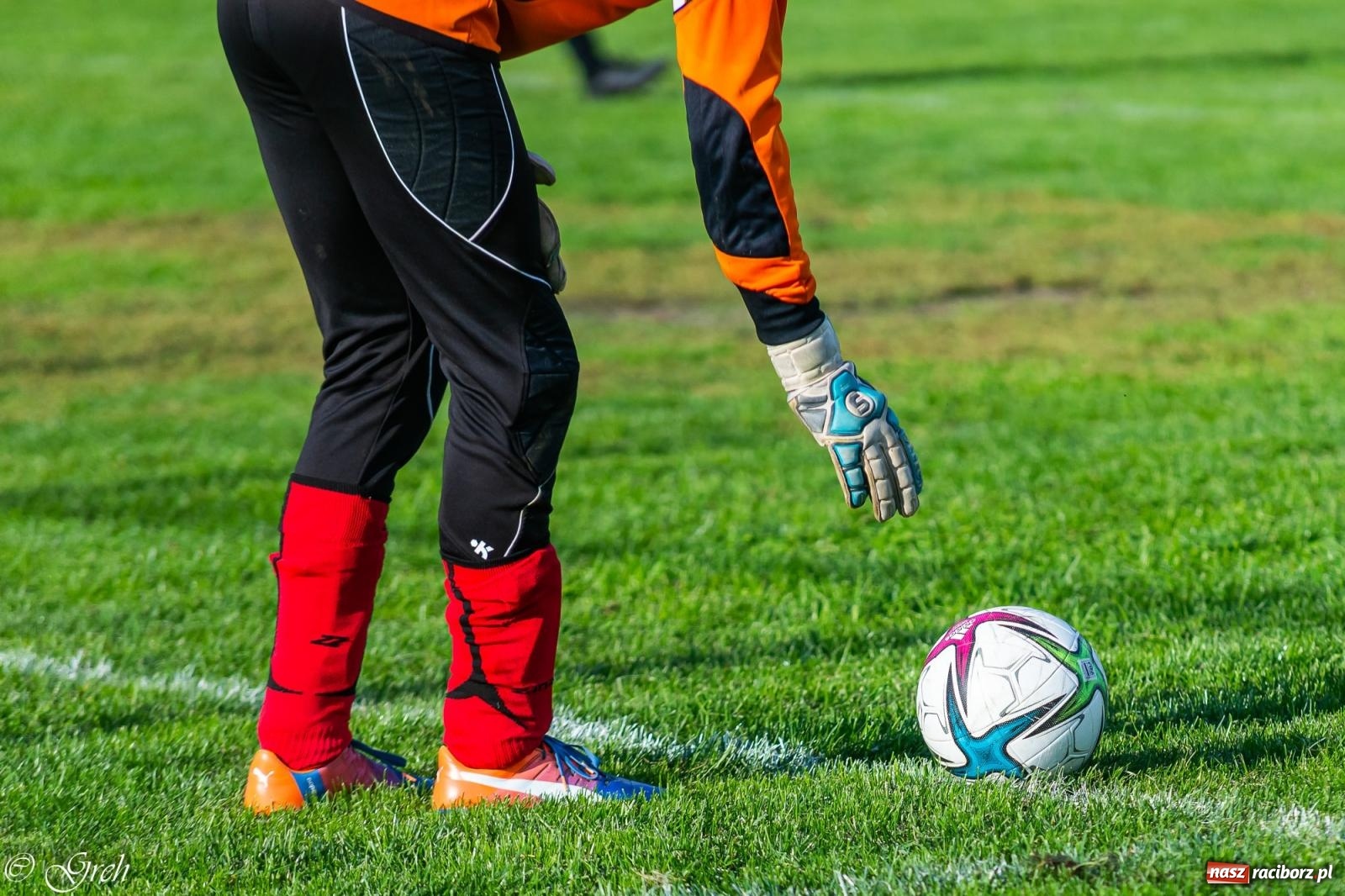 Zdjęcie w galerii na portalu naszraciborz.pl: Wicher Płonia niestraszny pszowskiemu Górnikowi [FOTO] wiadomości z regionu