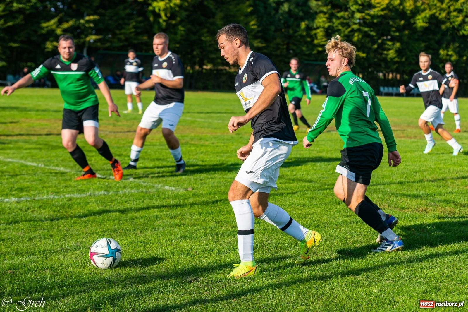 Zdjęcie w galerii na portalu naszraciborz.pl: Wicher Płonia niestraszny pszowskiemu Górnikowi [FOTO] wiadomości z regionu