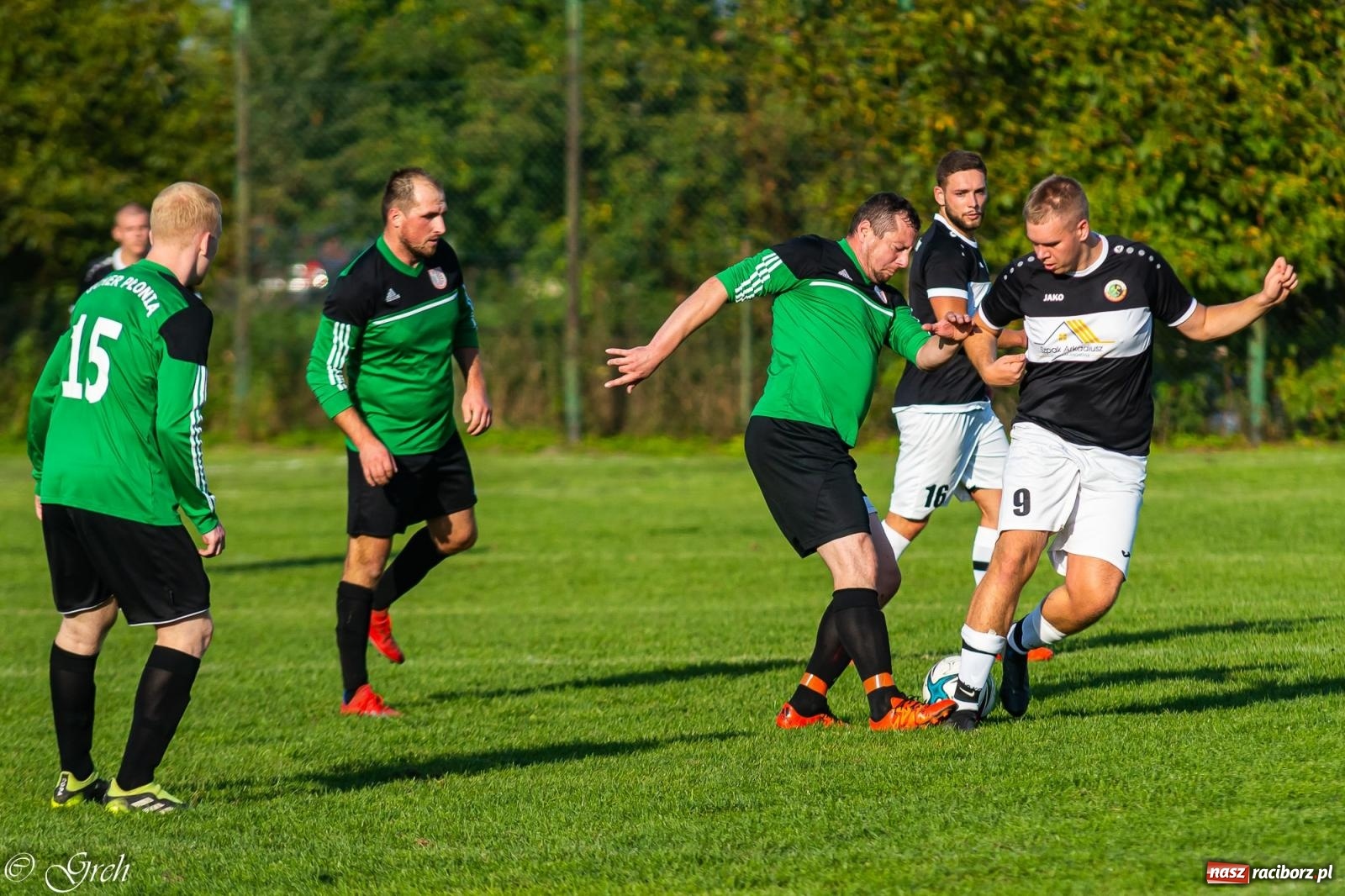 Zdjęcie w galerii na portalu naszraciborz.pl: Wicher Płonia niestraszny pszowskiemu Górnikowi [FOTO] wiadomości z regionu