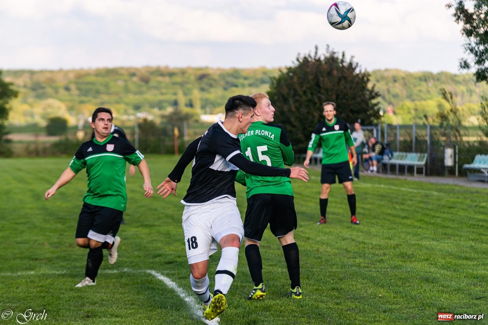 Zdjęcie w galerii na portalu naszraciborz.pl: Wicher Płonia niestraszny pszowskiemu Górnikowi [FOTO] wiadomości z regionu