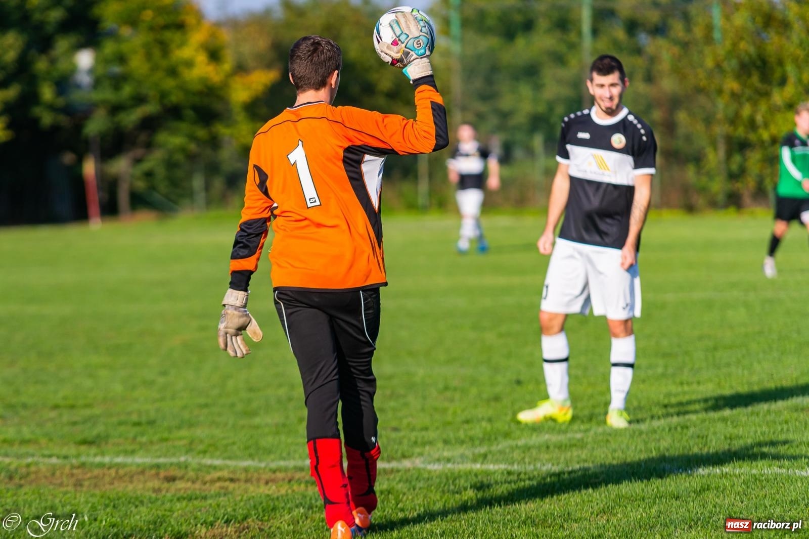 Zdjęcie w galerii na portalu naszraciborz.pl: Wicher Płonia niestraszny pszowskiemu Górnikowi [FOTO] wiadomości z regionu