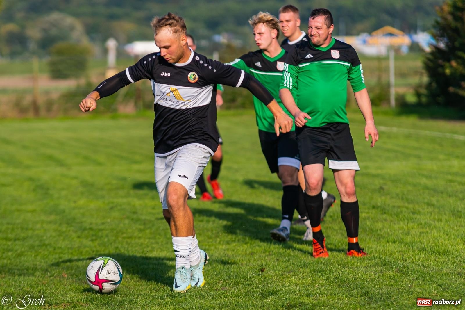 Zdjęcie w galerii na portalu naszraciborz.pl: Wicher Płonia niestraszny pszowskiemu Górnikowi [FOTO] wiadomości z regionu