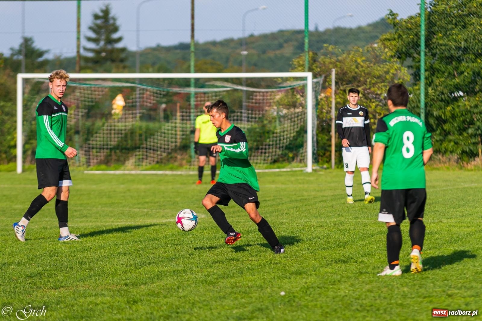 Zdjęcie w galerii na portalu naszraciborz.pl: Wicher Płonia niestraszny pszowskiemu Górnikowi [FOTO] wiadomości z regionu
