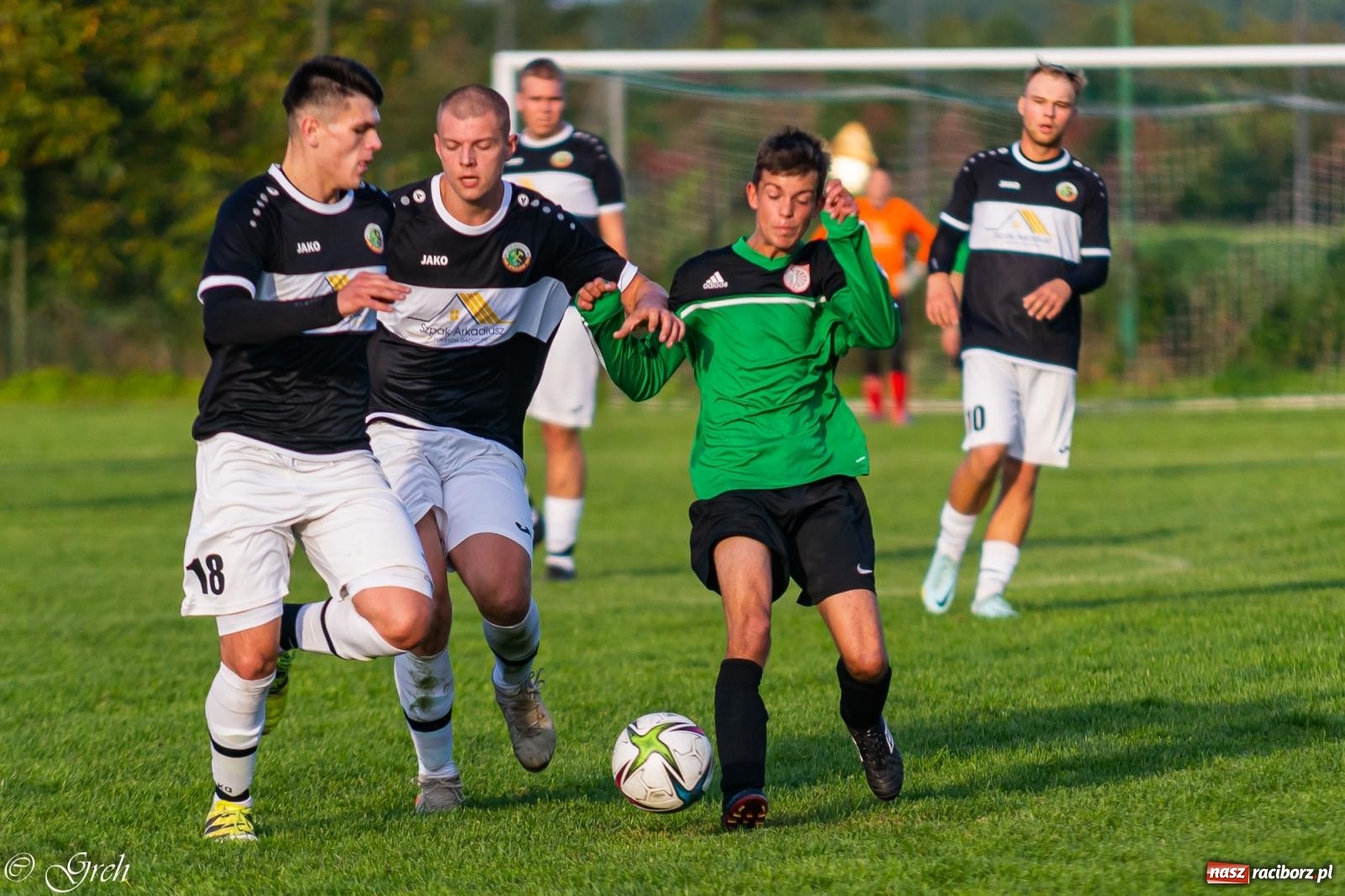 Zdjęcie w galerii na portalu naszraciborz.pl: Wicher Płonia niestraszny pszowskiemu Górnikowi [FOTO] wiadomości z regionu