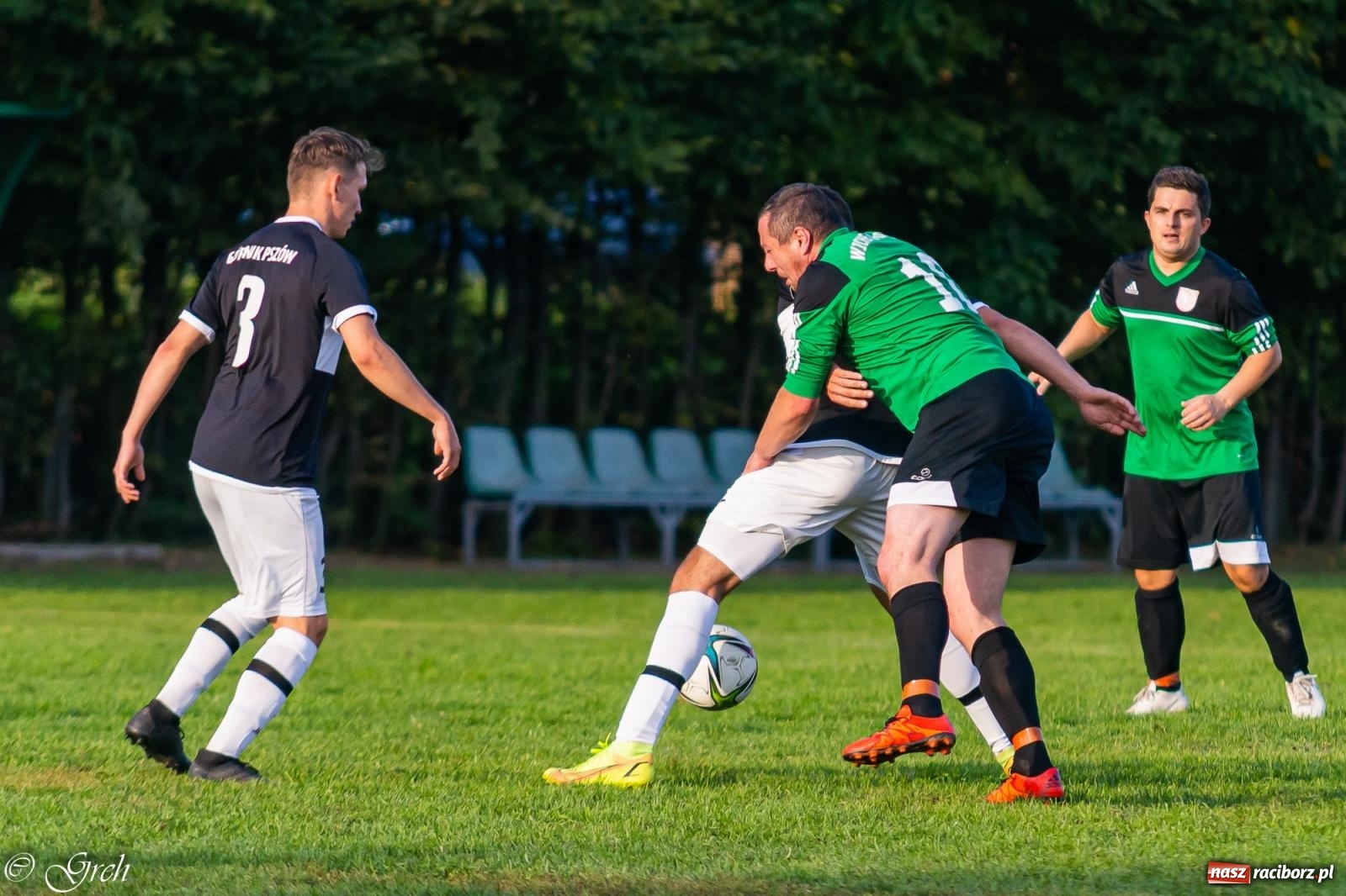 Zdjęcie w galerii na portalu naszraciborz.pl: Wicher Płonia niestraszny pszowskiemu Górnikowi [FOTO] wiadomości z regionu