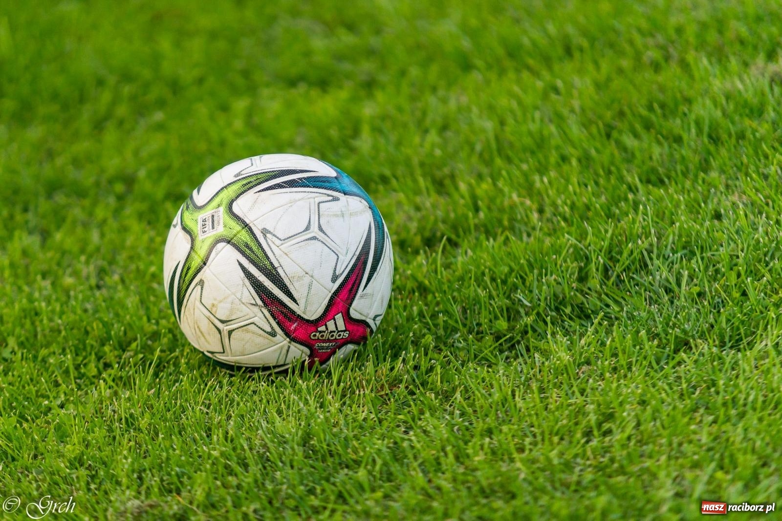 Zdjęcie w galerii na portalu naszraciborz.pl: Wicher Płonia niestraszny pszowskiemu Górnikowi [FOTO] wiadomości z regionu