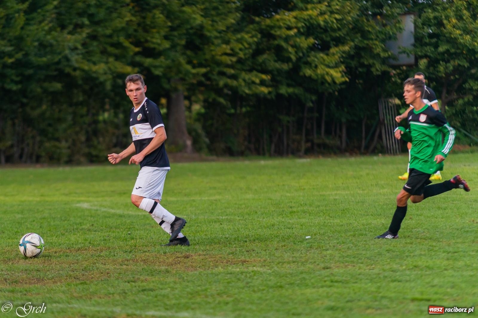 Zdjęcie w galerii na portalu naszraciborz.pl: Wicher Płonia niestraszny pszowskiemu Górnikowi [FOTO] wiadomości z regionu
