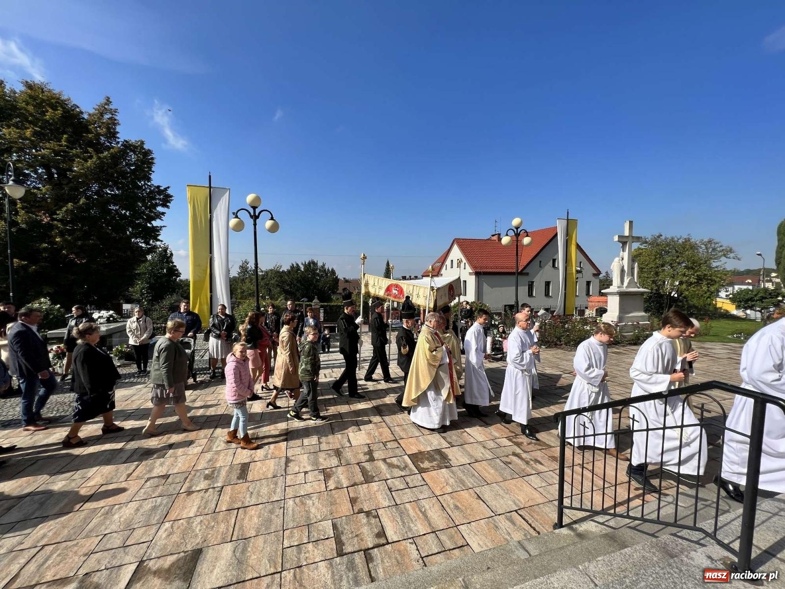 Zdjęcie w galerii na portalu naszraciborz.pl: Największa parafialna uroczystość. Tradycyjny śląski odpust w Brzeziu wiadomości z regionu