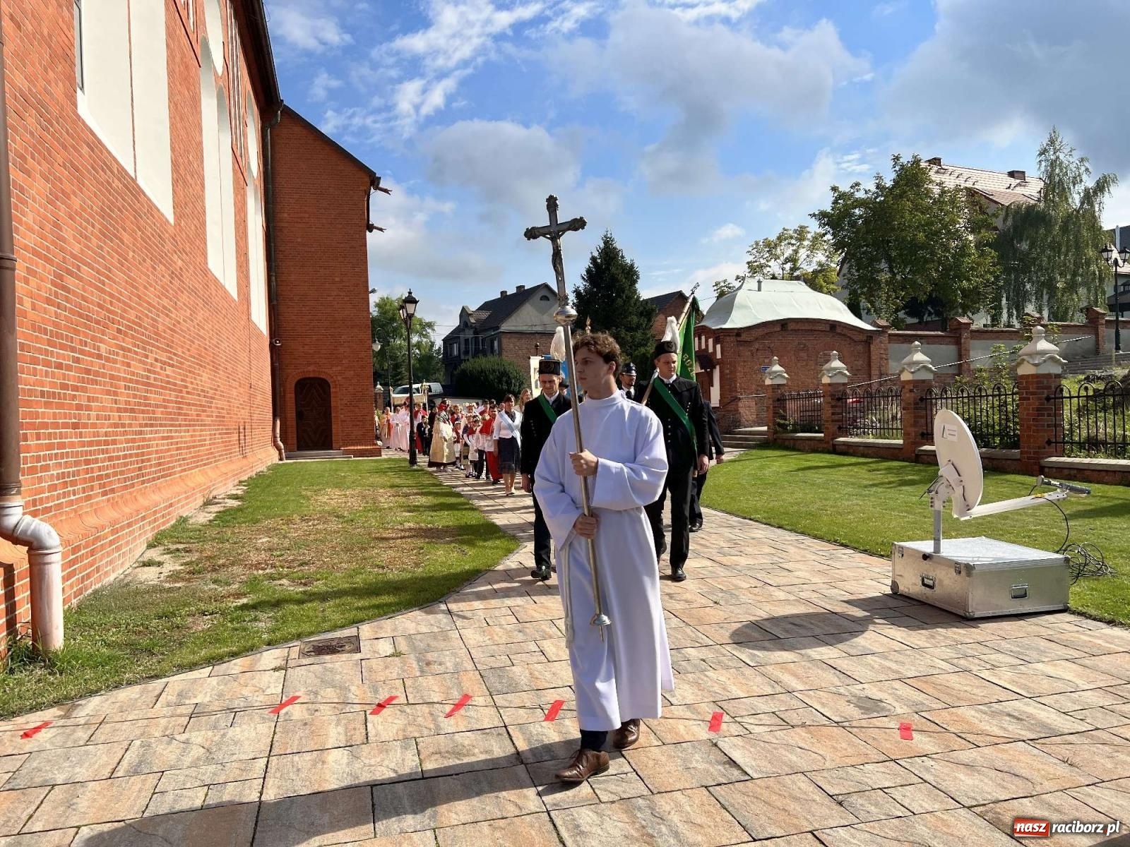 Zdjęcie w galerii na portalu naszraciborz.pl: Największa parafialna uroczystość. Tradycyjny śląski odpust w Brzeziu wiadomości z regionu