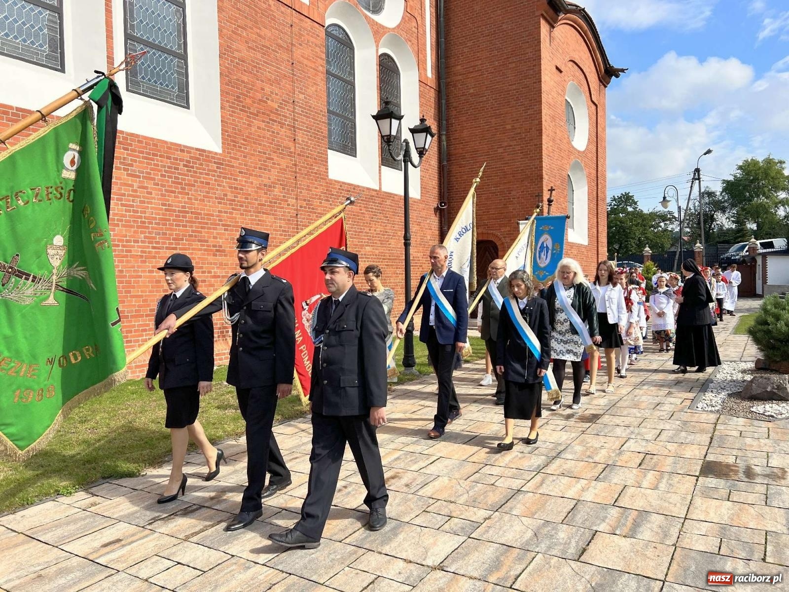 Zdjęcie w galerii na portalu naszraciborz.pl: Największa parafialna uroczystość. Tradycyjny śląski odpust w Brzeziu wiadomości z regionu