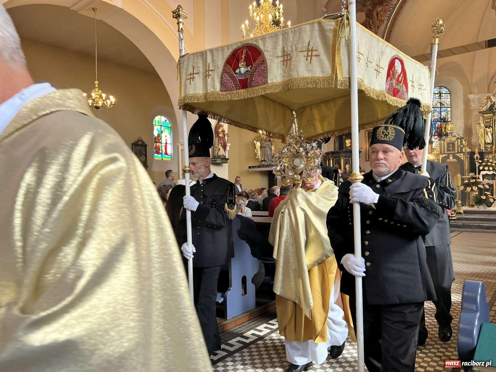 Zdjęcie w galerii na portalu naszraciborz.pl: Największa parafialna uroczystość. Tradycyjny śląski odpust w Brzeziu wiadomości z regionu