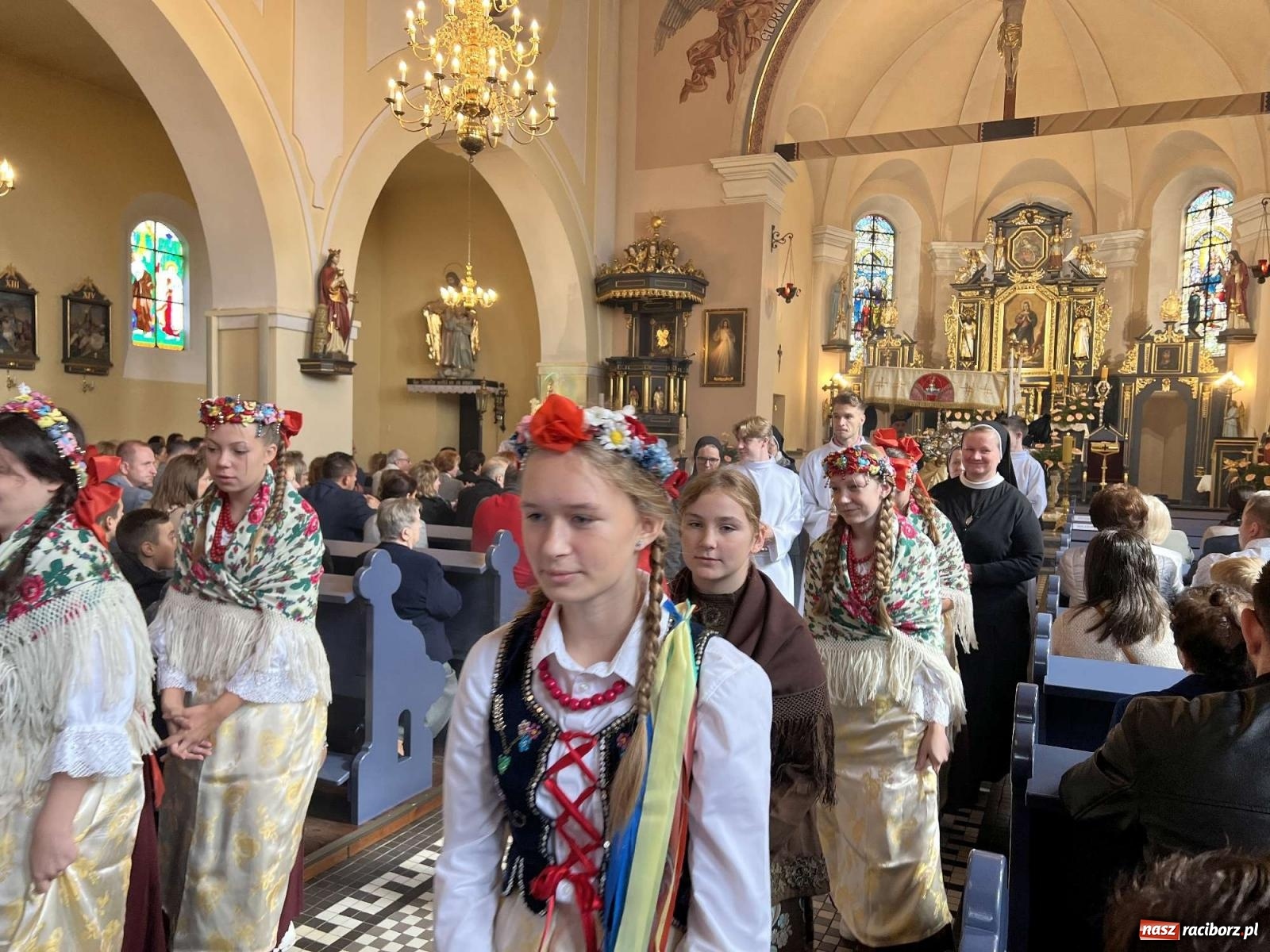 Zdjęcie w galerii na portalu naszraciborz.pl: Największa parafialna uroczystość. Tradycyjny śląski odpust w Brzeziu wiadomości z regionu