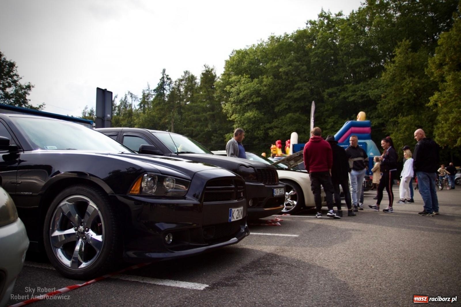 Zdjęcie w galerii na portalu naszraciborz.pl: Trwa festyn charytatywny w raciborskim grodzie. Pomagają Joli wiadomości z regionu