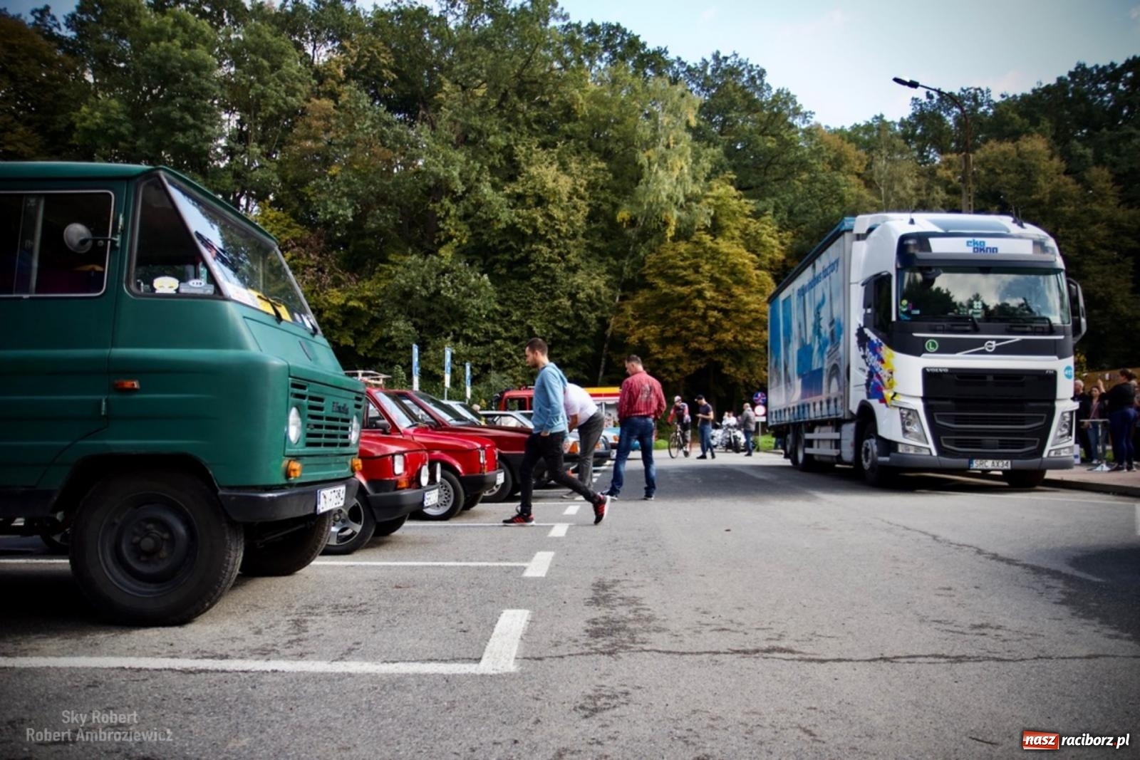 Zdjęcie w galerii na portalu naszraciborz.pl: Trwa festyn charytatywny w raciborskim grodzie. Pomagają Joli wiadomości z regionu