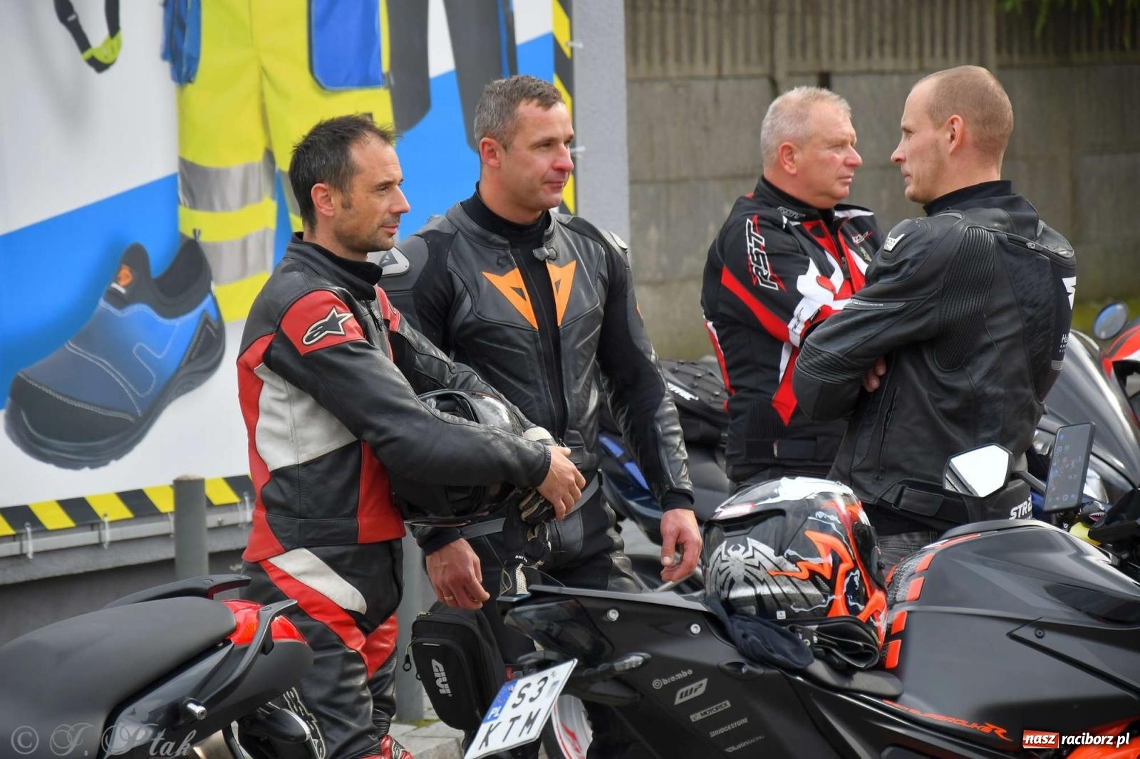 Zdjęcie w galerii na portalu naszraciborz.pl: Sezon na finiszu. Motocyklowe nieszpory przy św. Krzyżu [FOTO i WIDEO] wiadomości z regionu