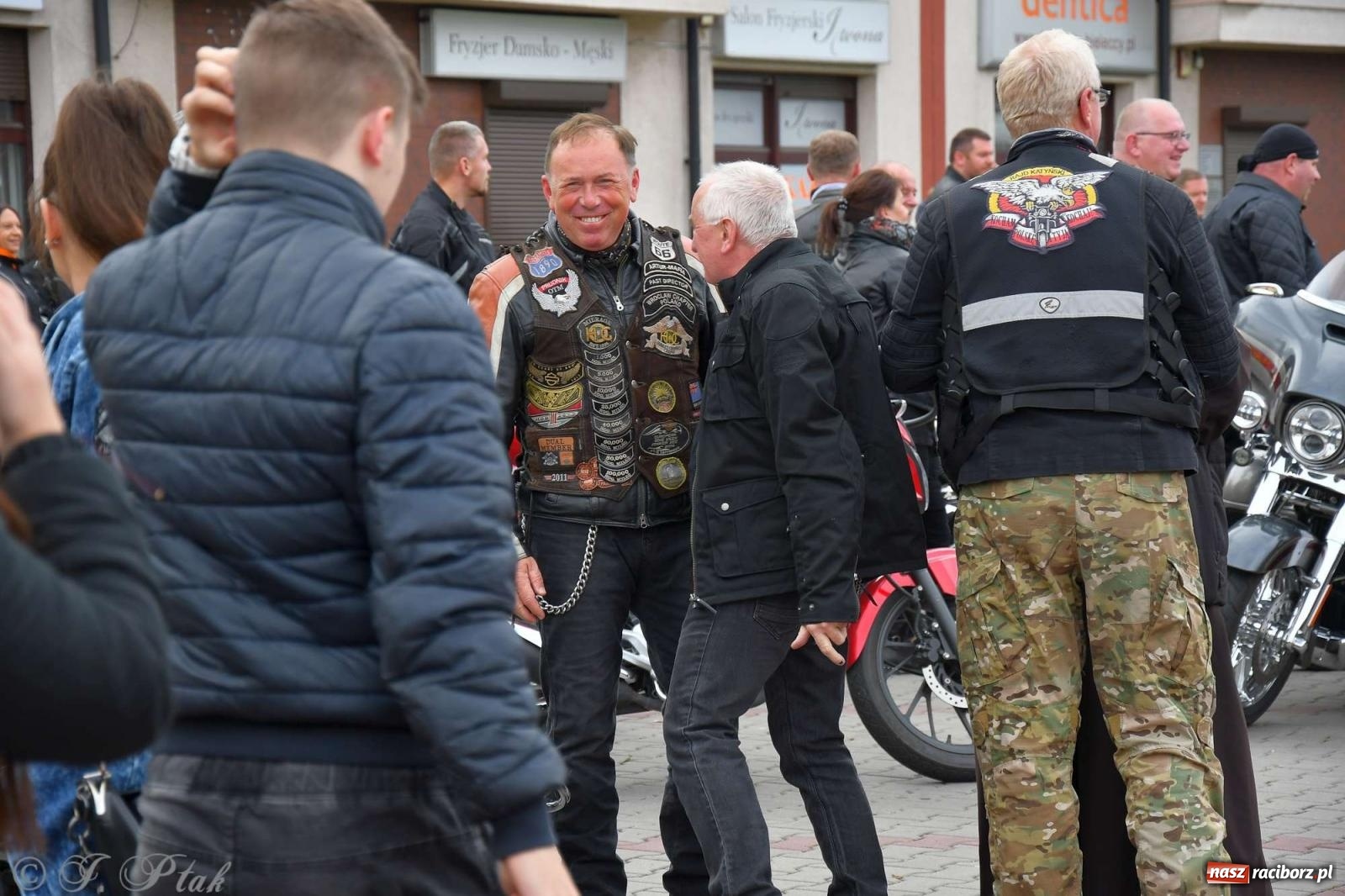 Zdjęcie w galerii na portalu naszraciborz.pl: Sezon na finiszu. Motocyklowe nieszpory przy św. Krzyżu [FOTO i WIDEO] wiadomości z regionu