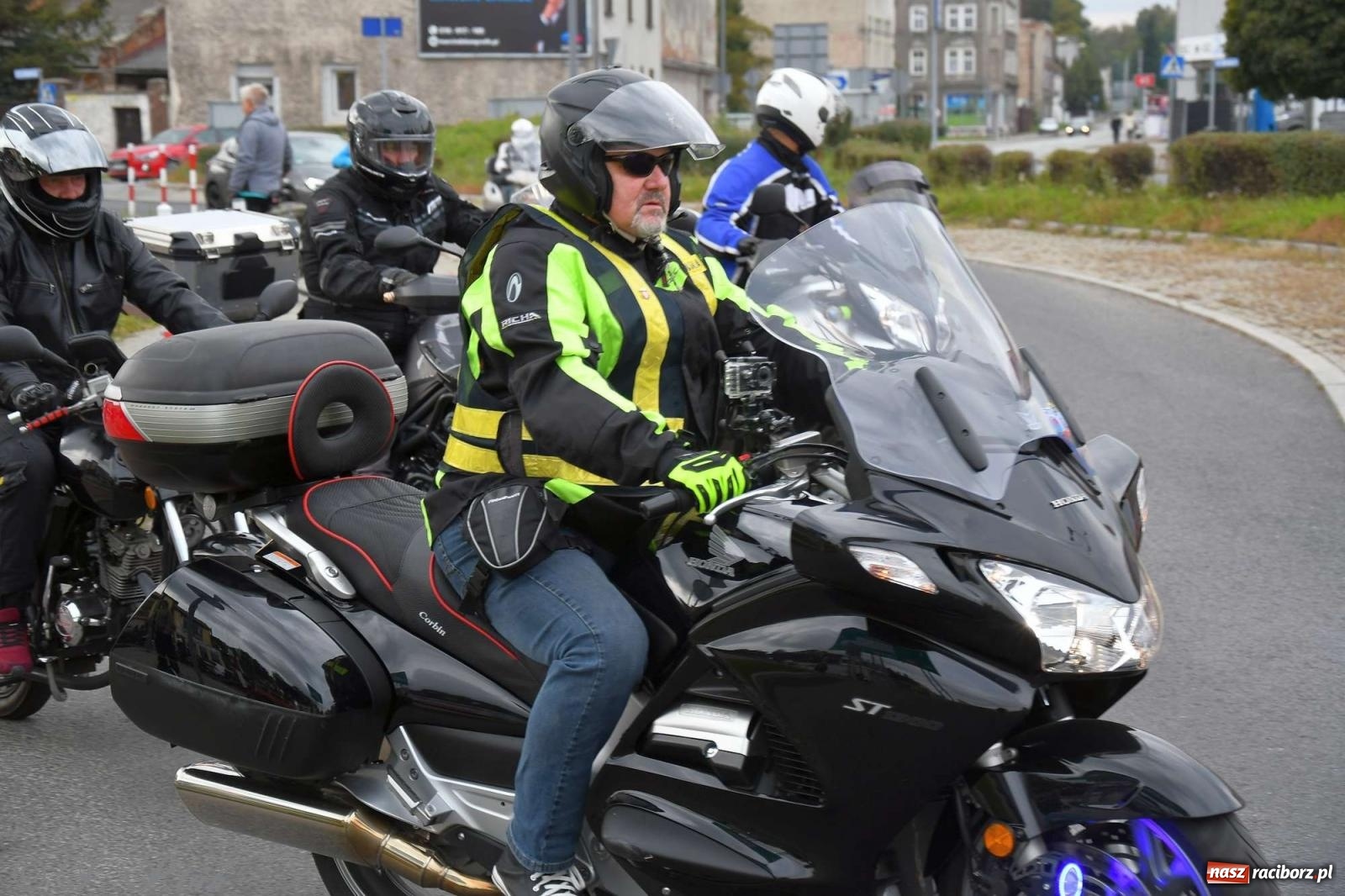 Zdjęcie w galerii na portalu naszraciborz.pl: Sezon na finiszu. Motocyklowe nieszpory przy św. Krzyżu [FOTO i WIDEO] wiadomości z regionu