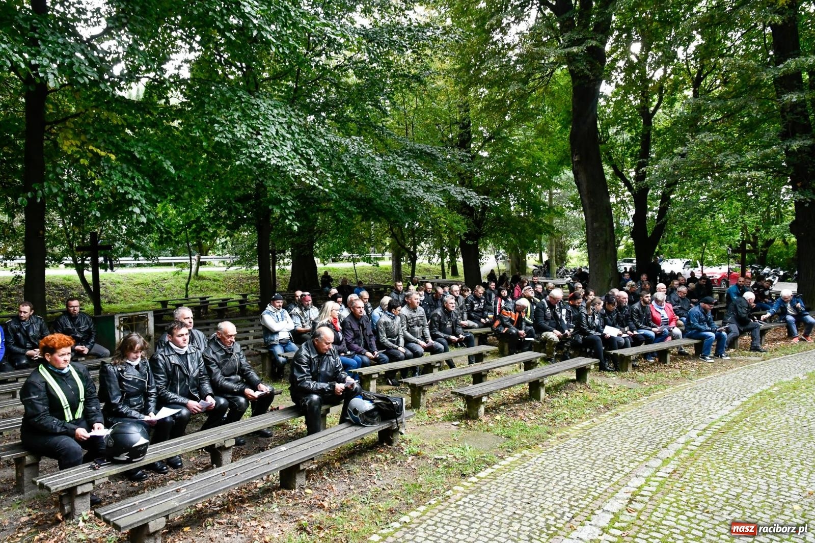 Zdjęcie w galerii na portalu naszraciborz.pl: Sezon na finiszu. Motocyklowe nieszpory przy św. Krzyżu [FOTO i WIDEO] wiadomości z regionu