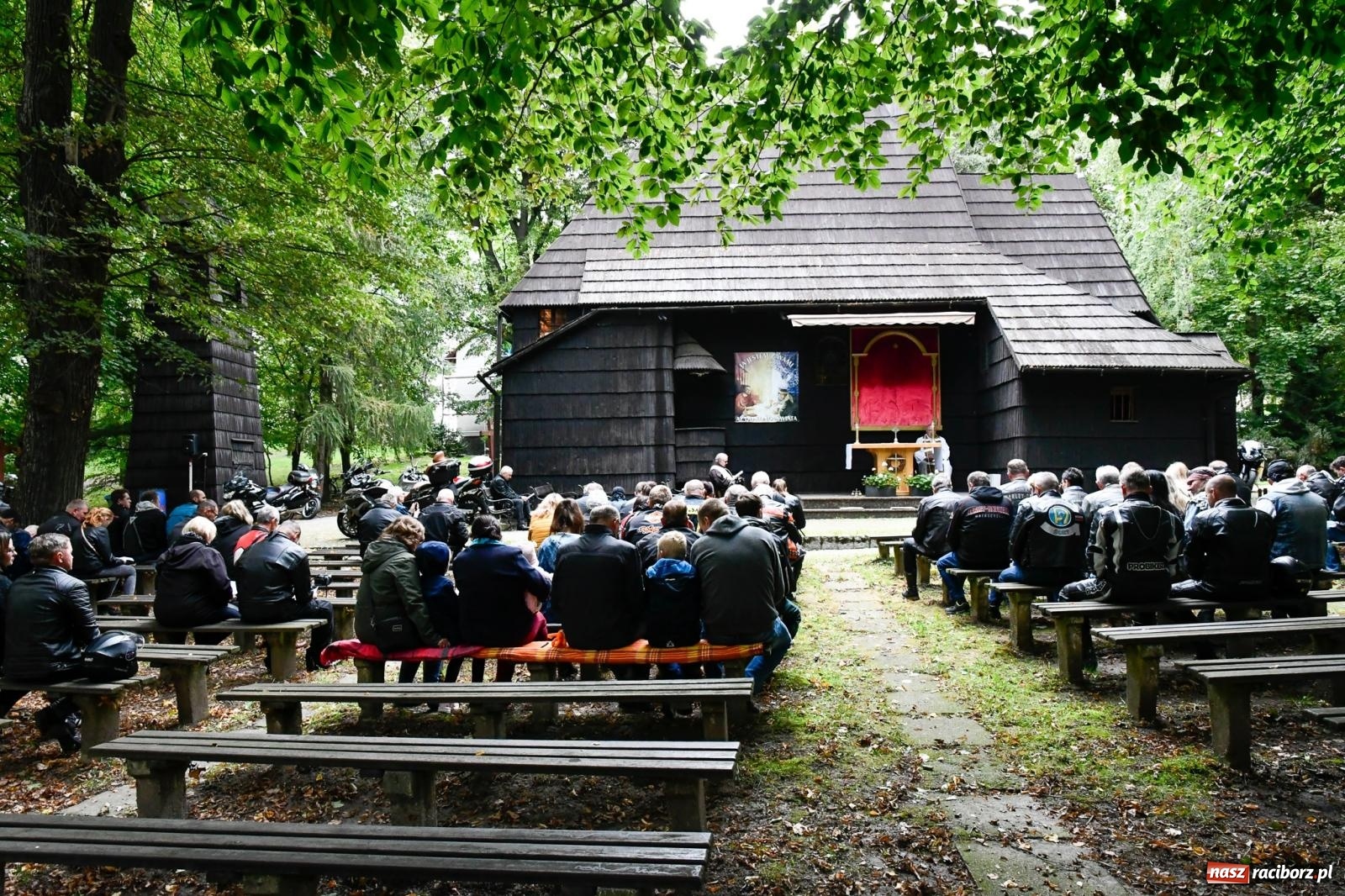 Zdjęcie w galerii na portalu naszraciborz.pl: Sezon na finiszu. Motocyklowe nieszpory przy św. Krzyżu [FOTO i WIDEO] wiadomości z regionu