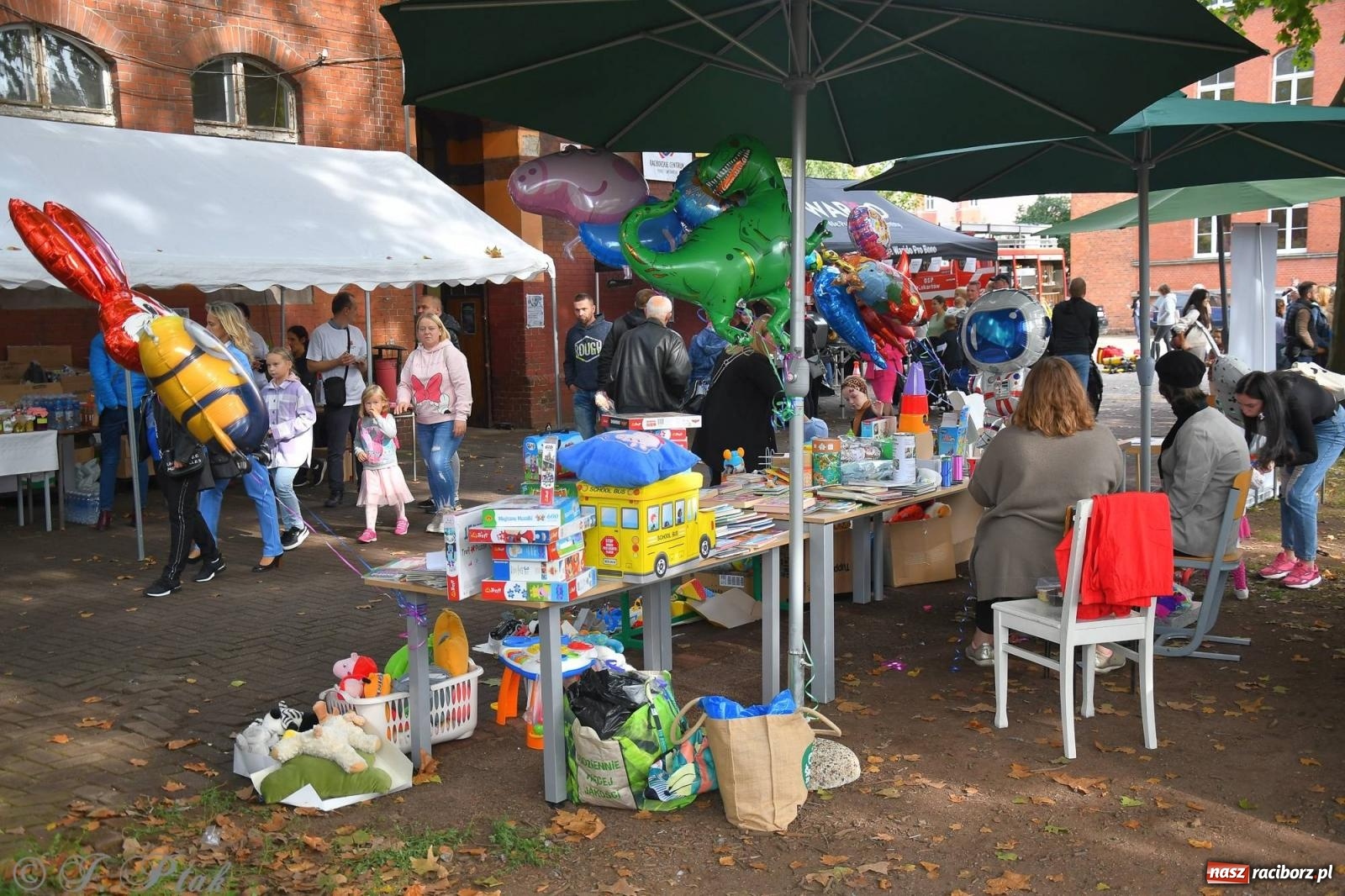 Zdjęcie w galerii na portalu naszraciborz.pl: Racibórz włączył się do pomocy dla Mikiego wiadomości z regionu