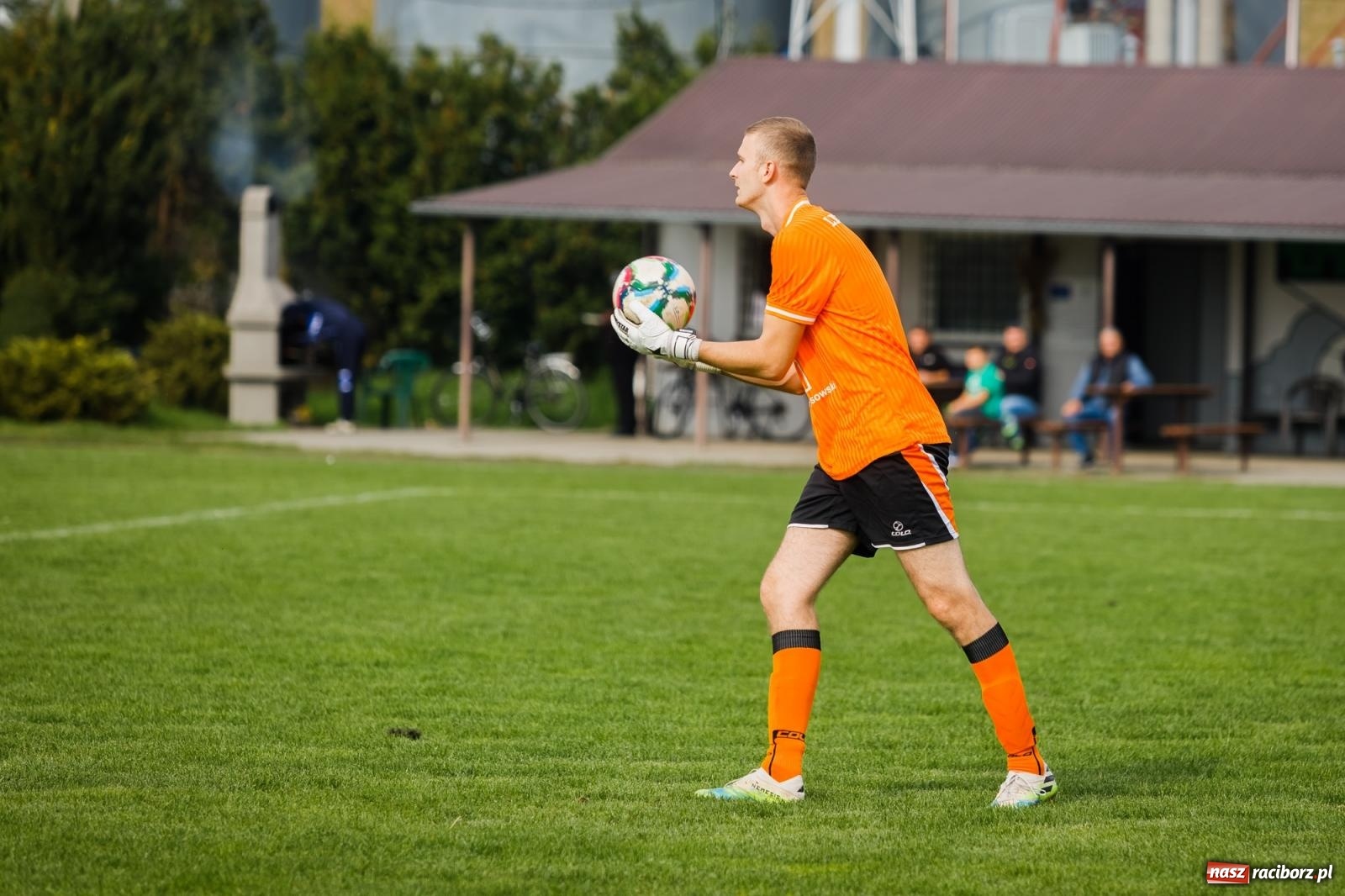 Zdjęcie w galerii na portalu naszraciborz.pl: Niespodzianka w Cyprzanowie. Outsider pokonał faworyta [FOTO] wiadomości z regionu