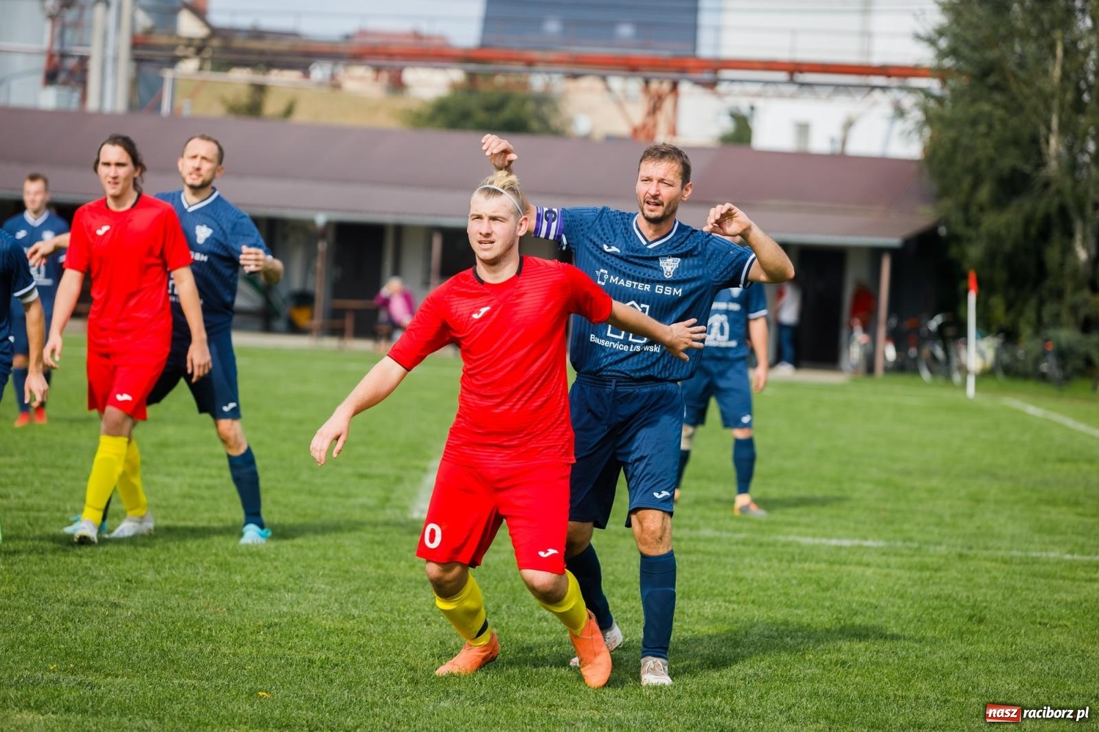 Zdjęcie w galerii na portalu naszraciborz.pl: Niespodzianka w Cyprzanowie. Outsider pokonał faworyta [FOTO] wiadomości z regionu