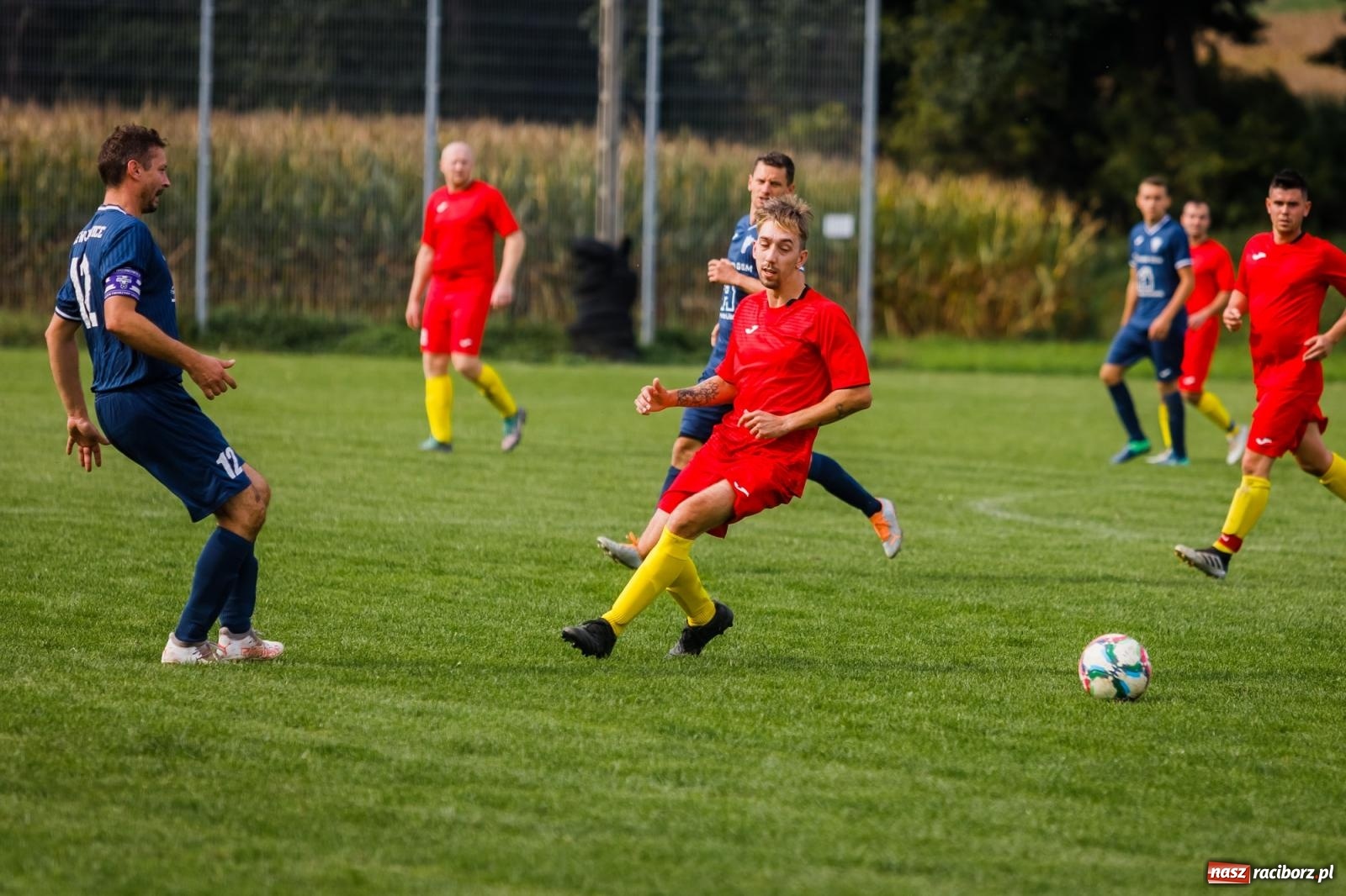 Zdjęcie w galerii na portalu naszraciborz.pl: Niespodzianka w Cyprzanowie. Outsider pokonał faworyta [FOTO] wiadomości z regionu
