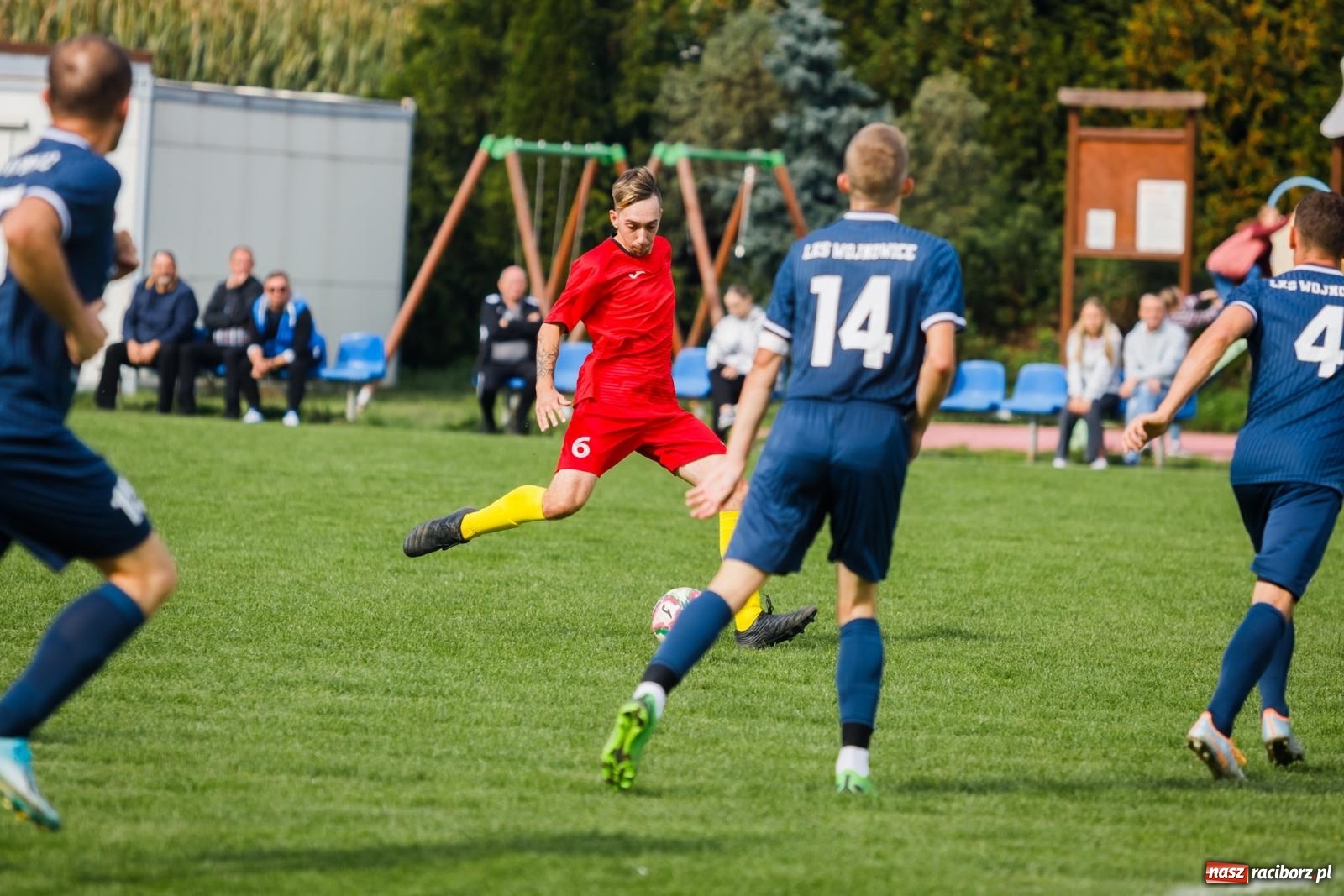 Zdjęcie w galerii na portalu naszraciborz.pl: Niespodzianka w Cyprzanowie. Outsider pokonał faworyta [FOTO] wiadomości z regionu