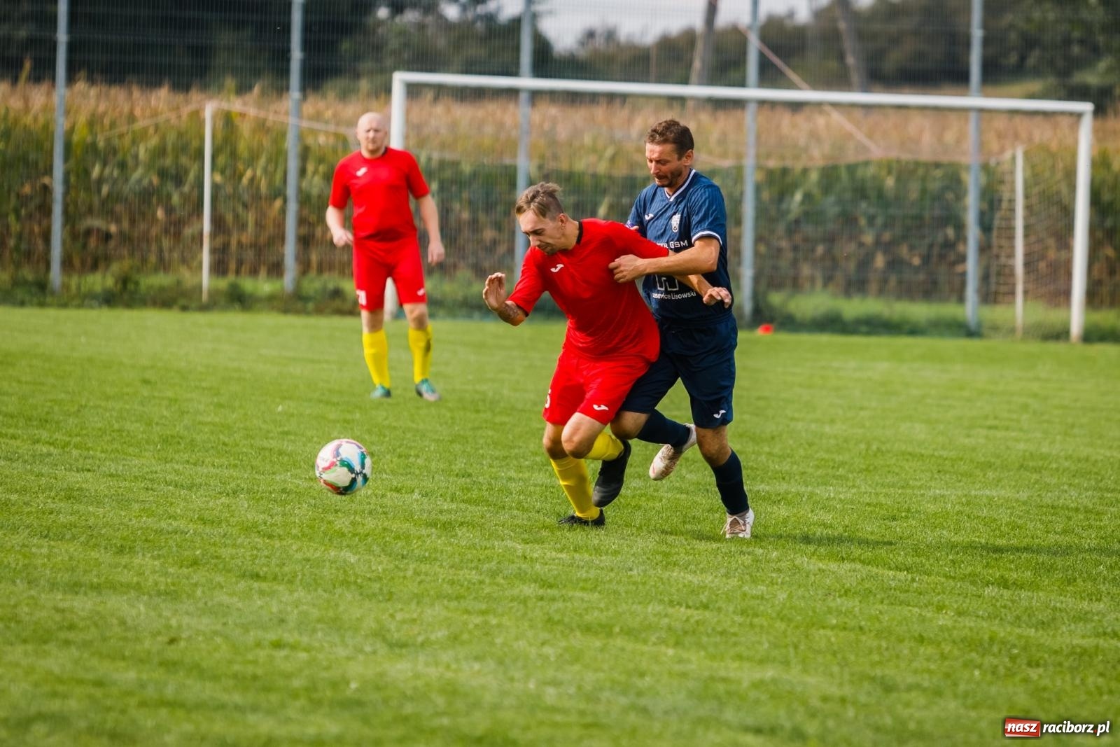 Zdjęcie w galerii na portalu naszraciborz.pl: Niespodzianka w Cyprzanowie. Outsider pokonał faworyta [FOTO] wiadomości z regionu