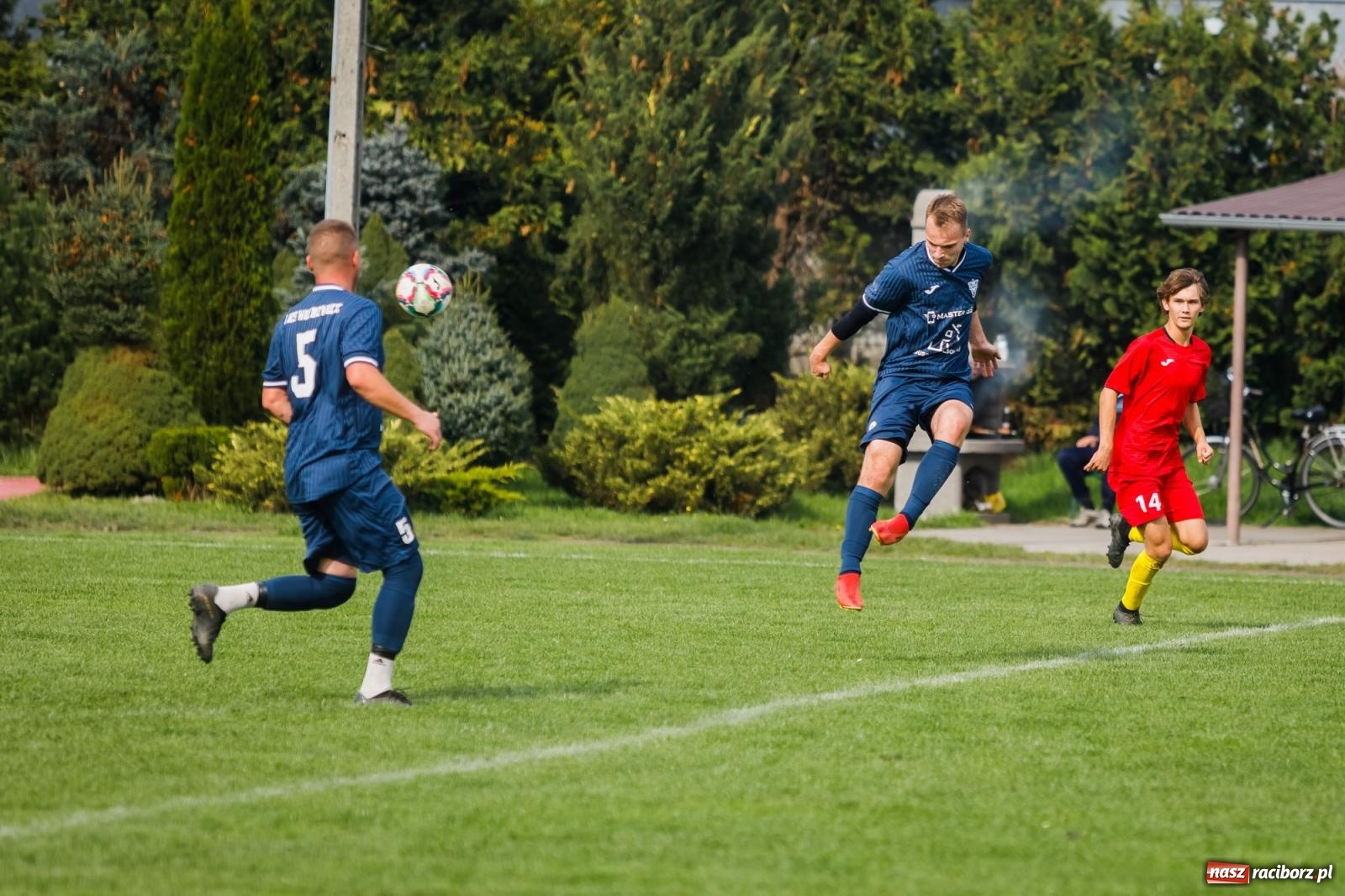 Zdjęcie w galerii na portalu naszraciborz.pl: Niespodzianka w Cyprzanowie. Outsider pokonał faworyta [FOTO] wiadomości z regionu