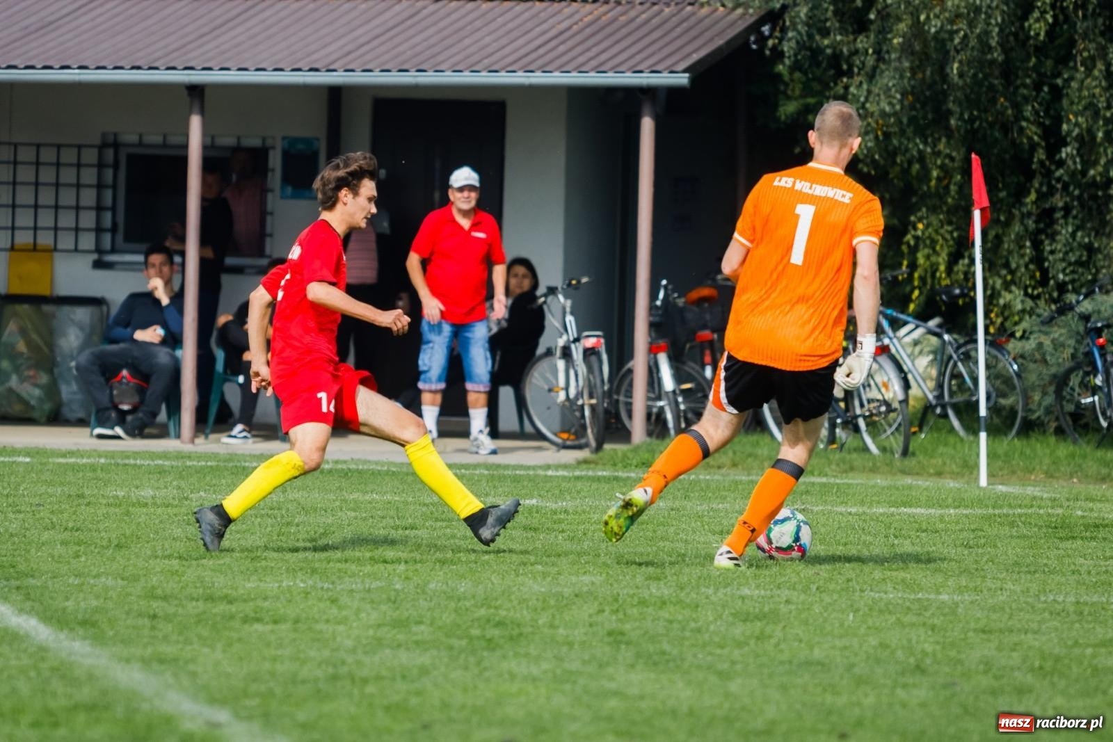 Zdjęcie w galerii na portalu naszraciborz.pl: Niespodzianka w Cyprzanowie. Outsider pokonał faworyta [FOTO] wiadomości z regionu