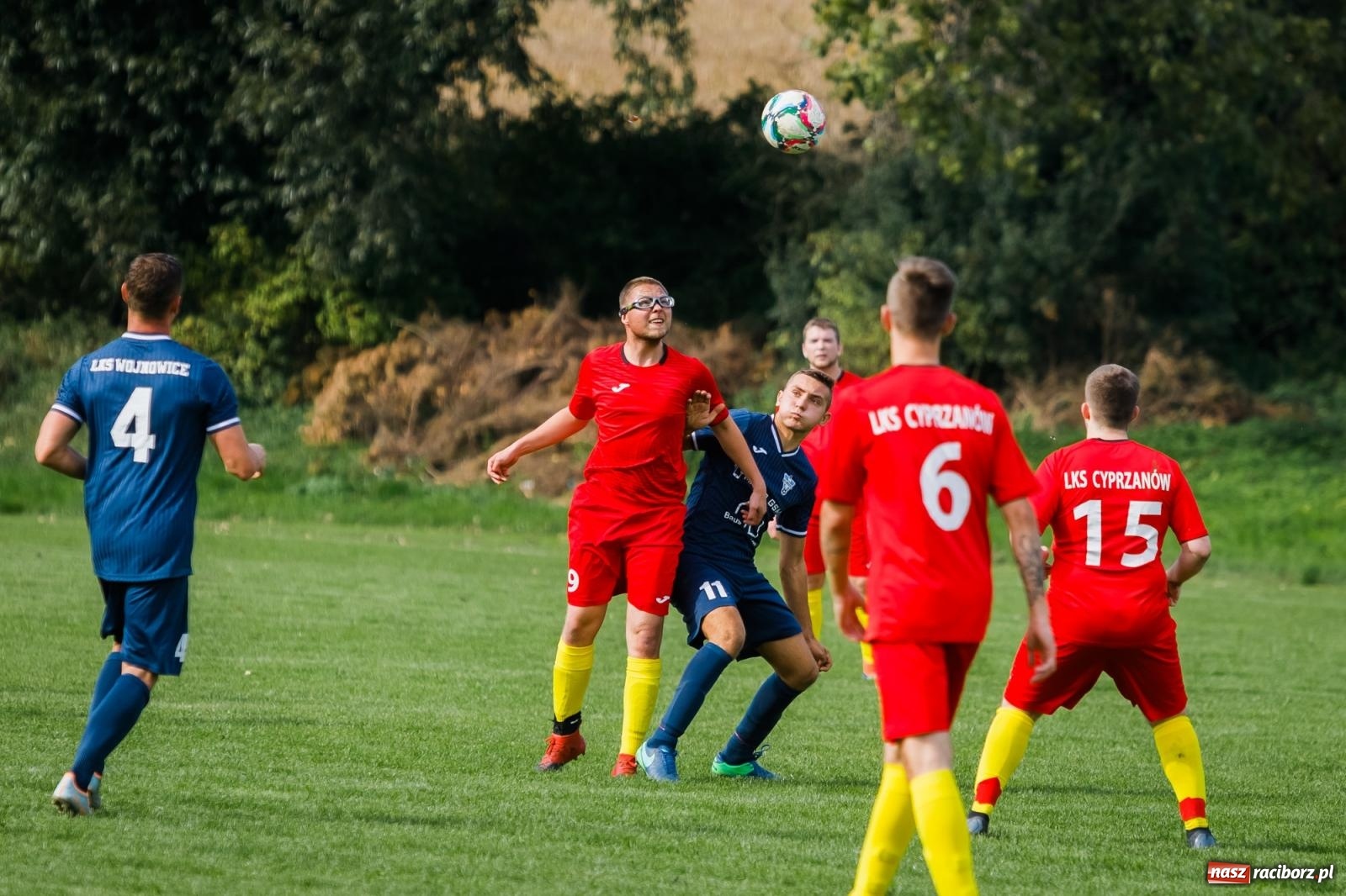 Zdjęcie w galerii na portalu naszraciborz.pl: Niespodzianka w Cyprzanowie. Outsider pokonał faworyta [FOTO] wiadomości z regionu