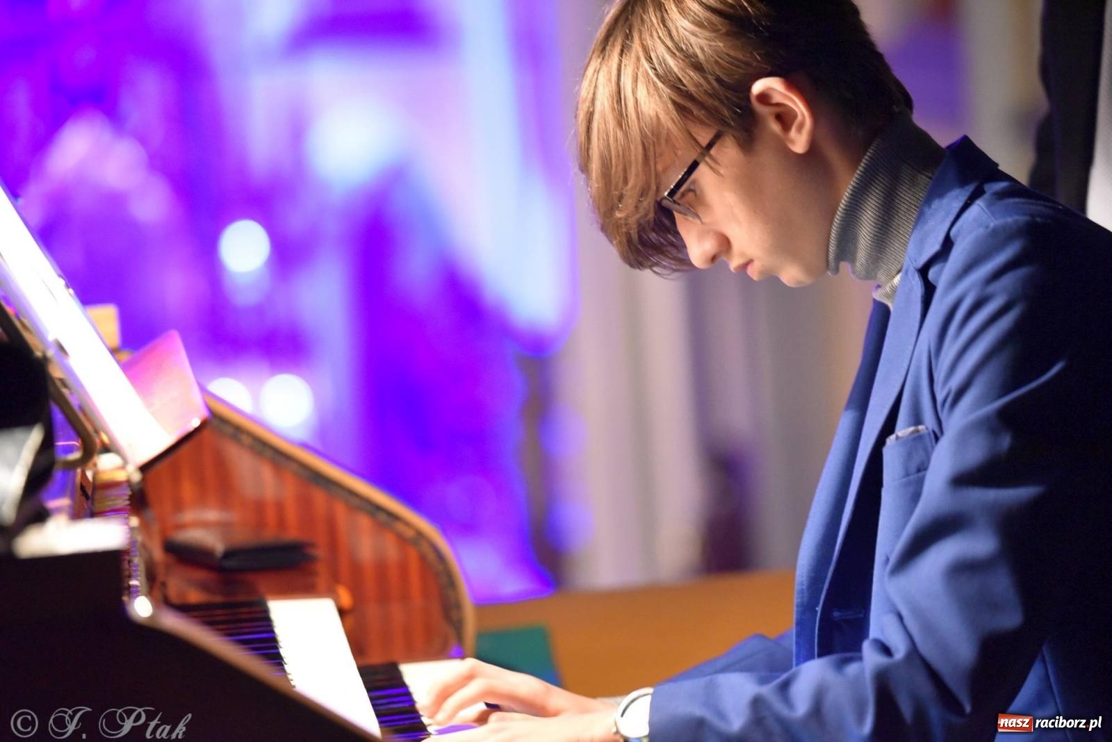 Zdjęcie w galerii na portalu naszraciborz.pl: Solidaris Bras i młodzi wirtuozi organów w kościele na Ostrogu wiadomości z regionu