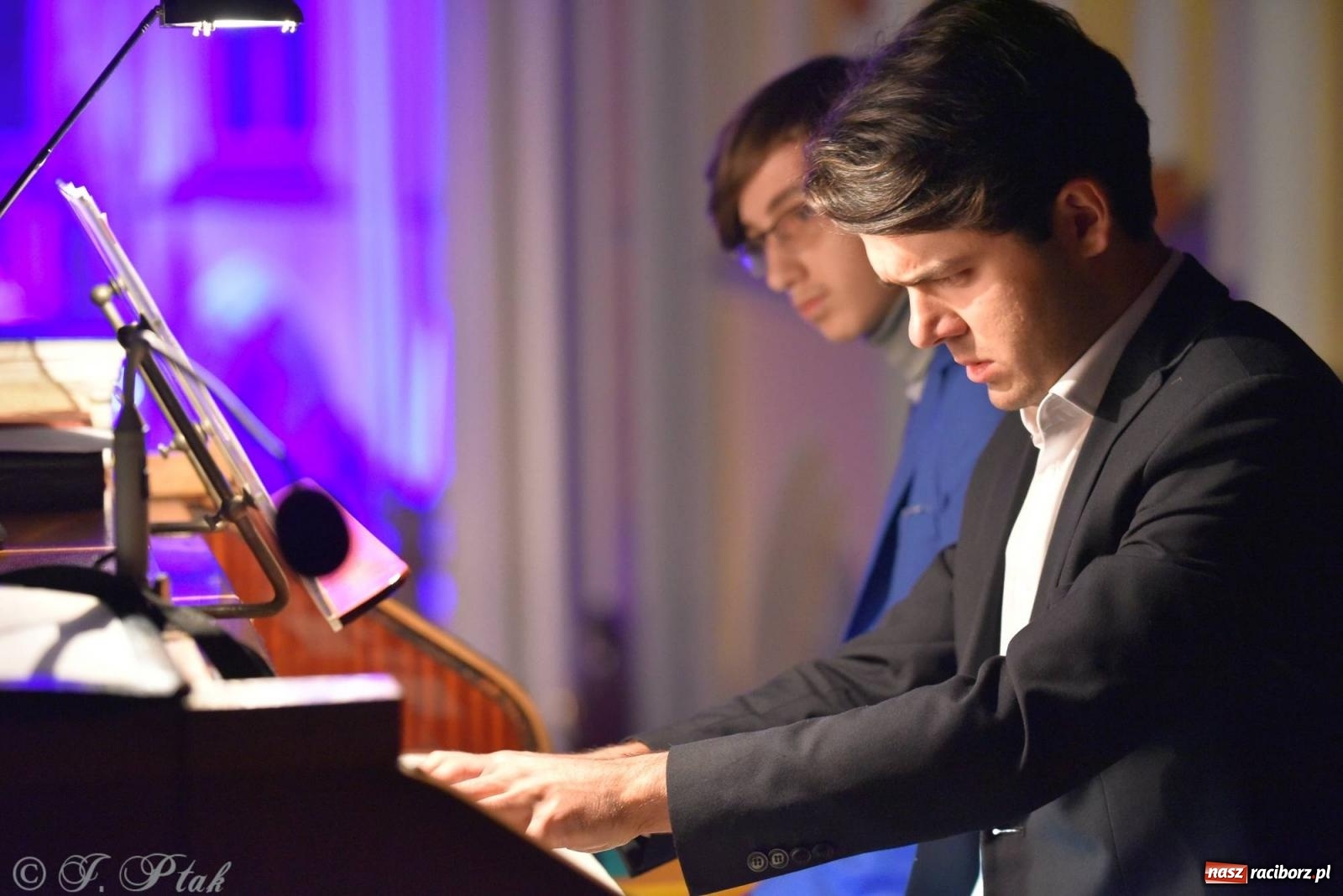 Zdjęcie w galerii na portalu naszraciborz.pl: Solidaris Bras i młodzi wirtuozi organów w kościele na Ostrogu wiadomości z regionu