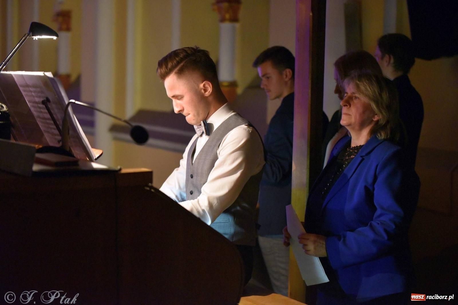 Zdjęcie w galerii na portalu naszraciborz.pl: Solidaris Bras i młodzi wirtuozi organów w kościele na Ostrogu wiadomości z regionu